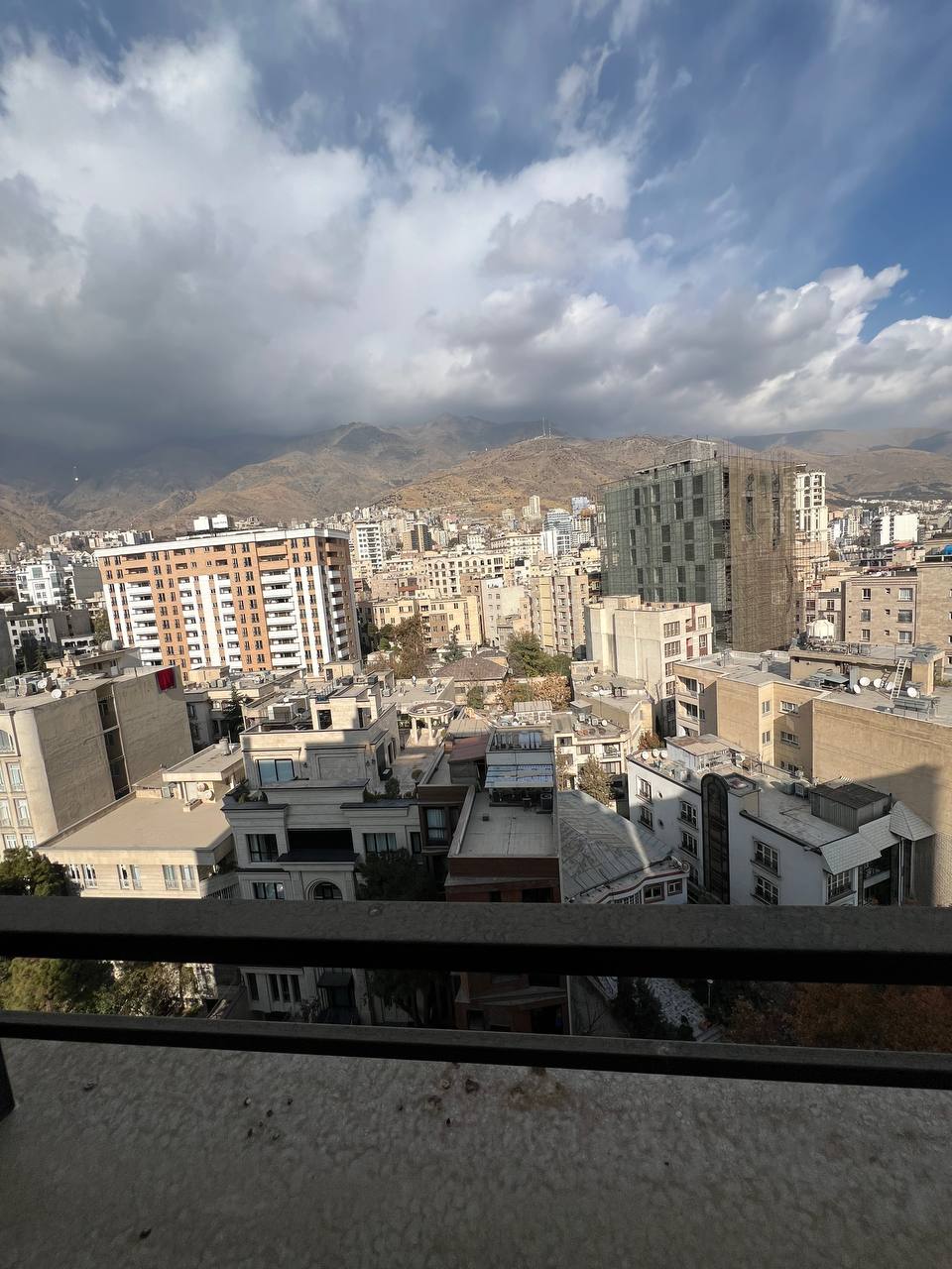 اجاره آپارتمان 210متر نیاروان ویو کل شهر