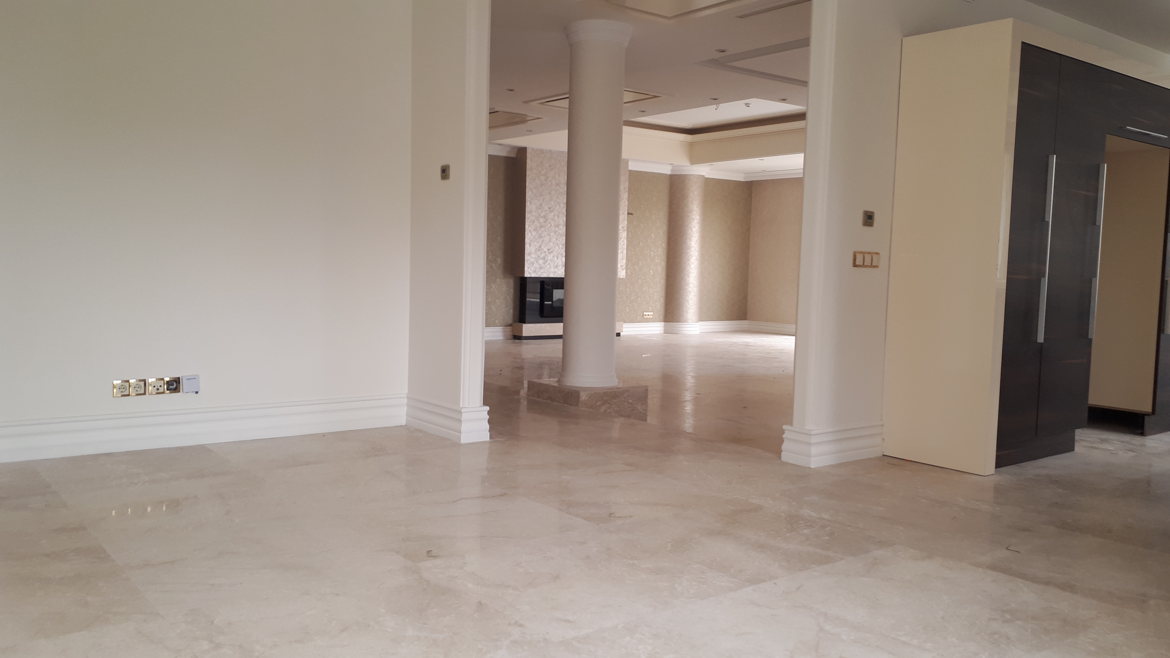 فروش آپارتمان 220متر نیاوران گل سنگ