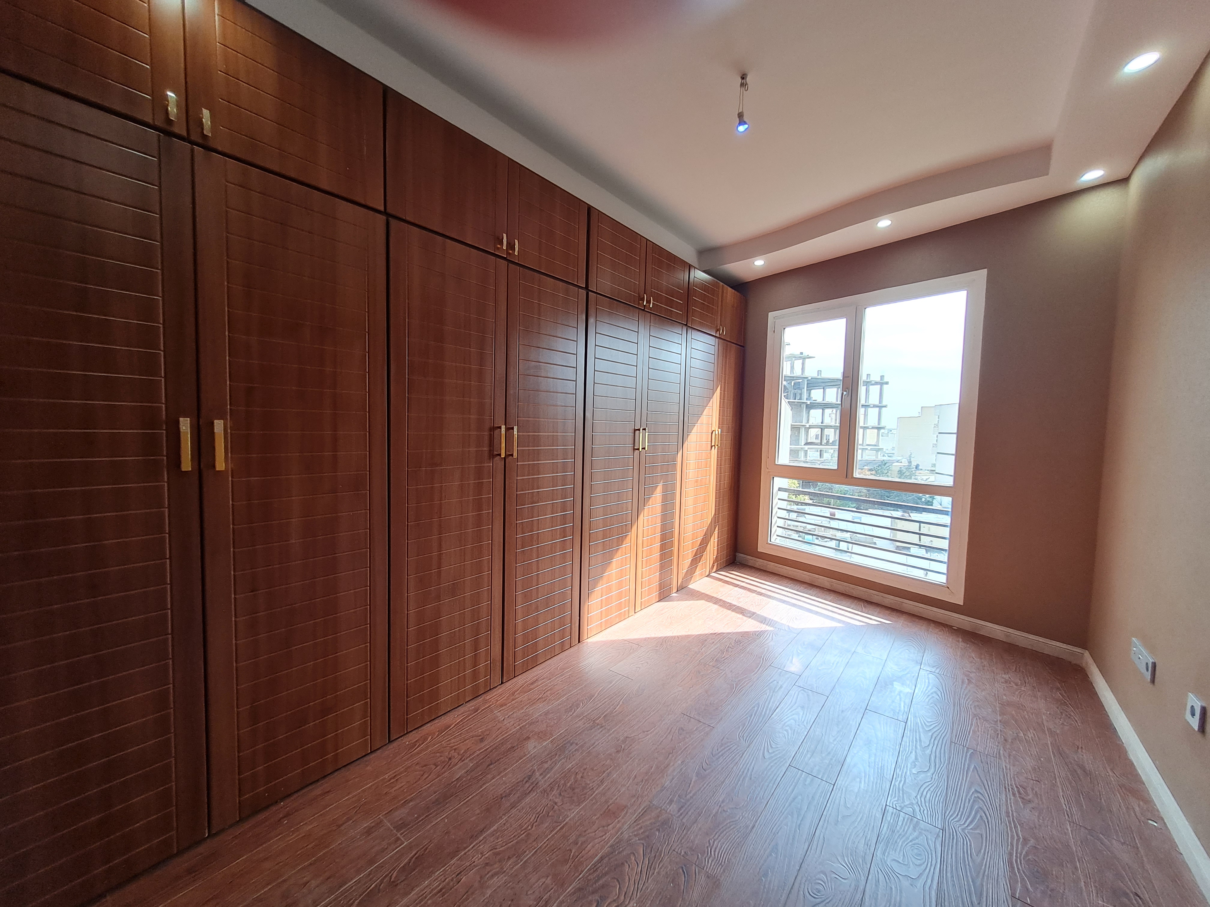 فروش آپارتمان 200 متر تاپ لوکیشن دروس