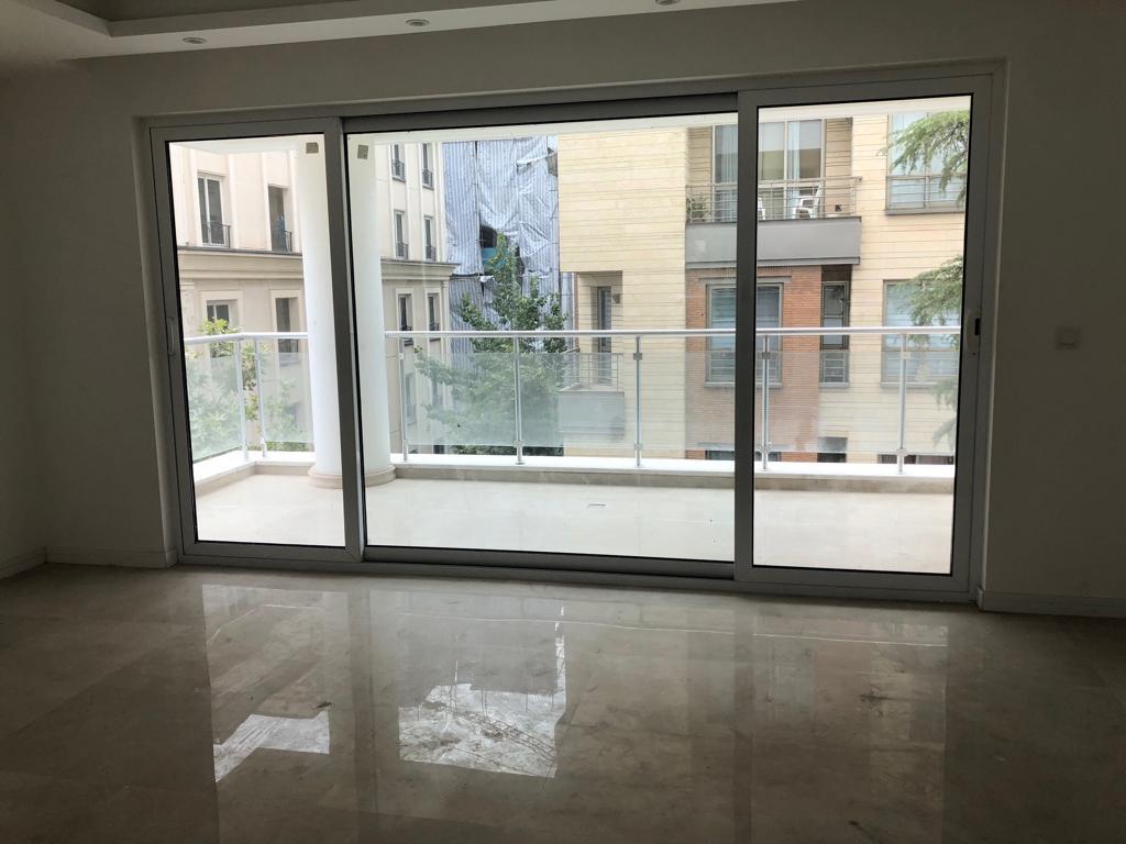 اپارتمان 200متری سه خواب مدرن