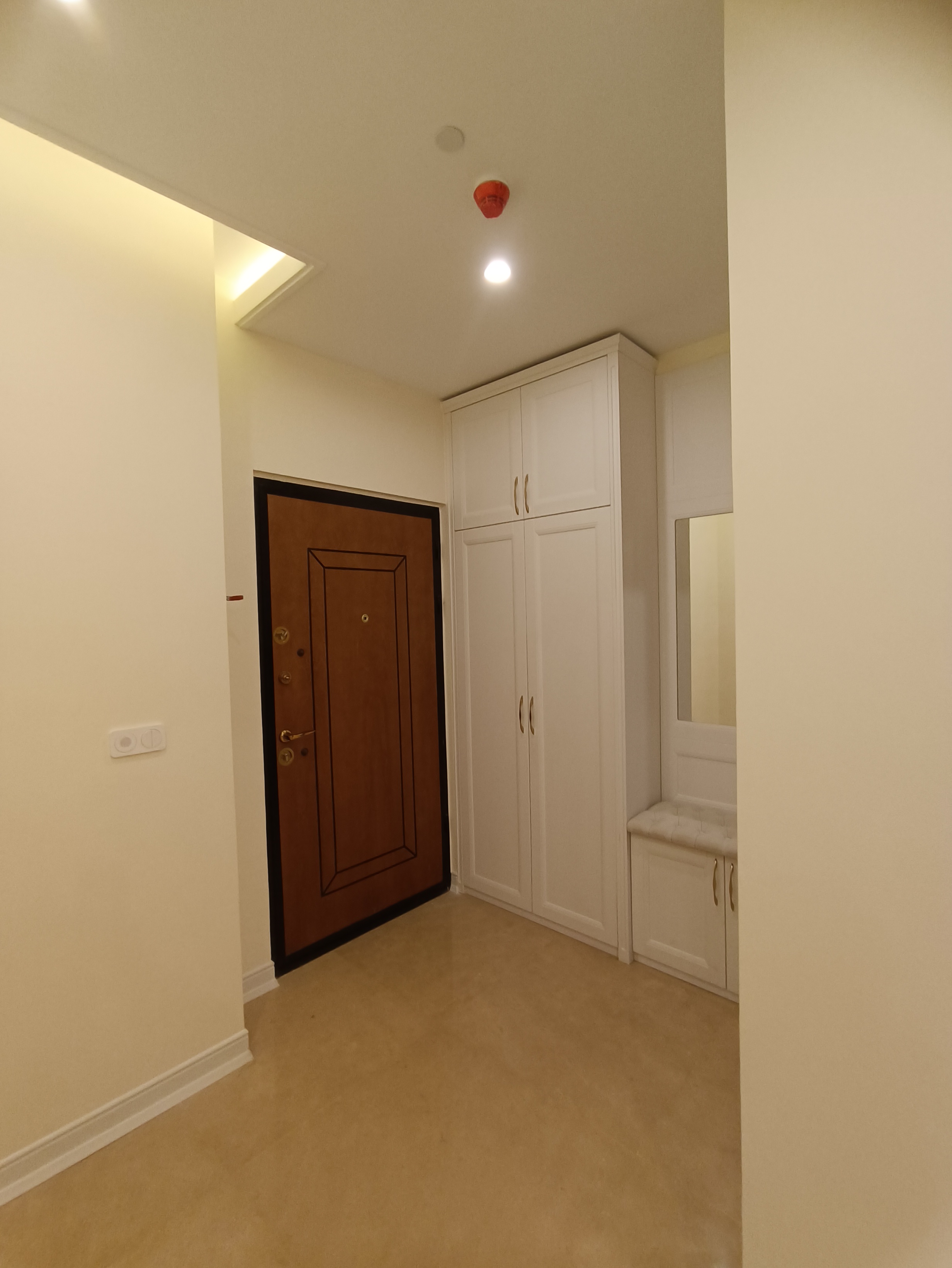 اجاره اپارتمان 120مترنیاوران 2خوابه