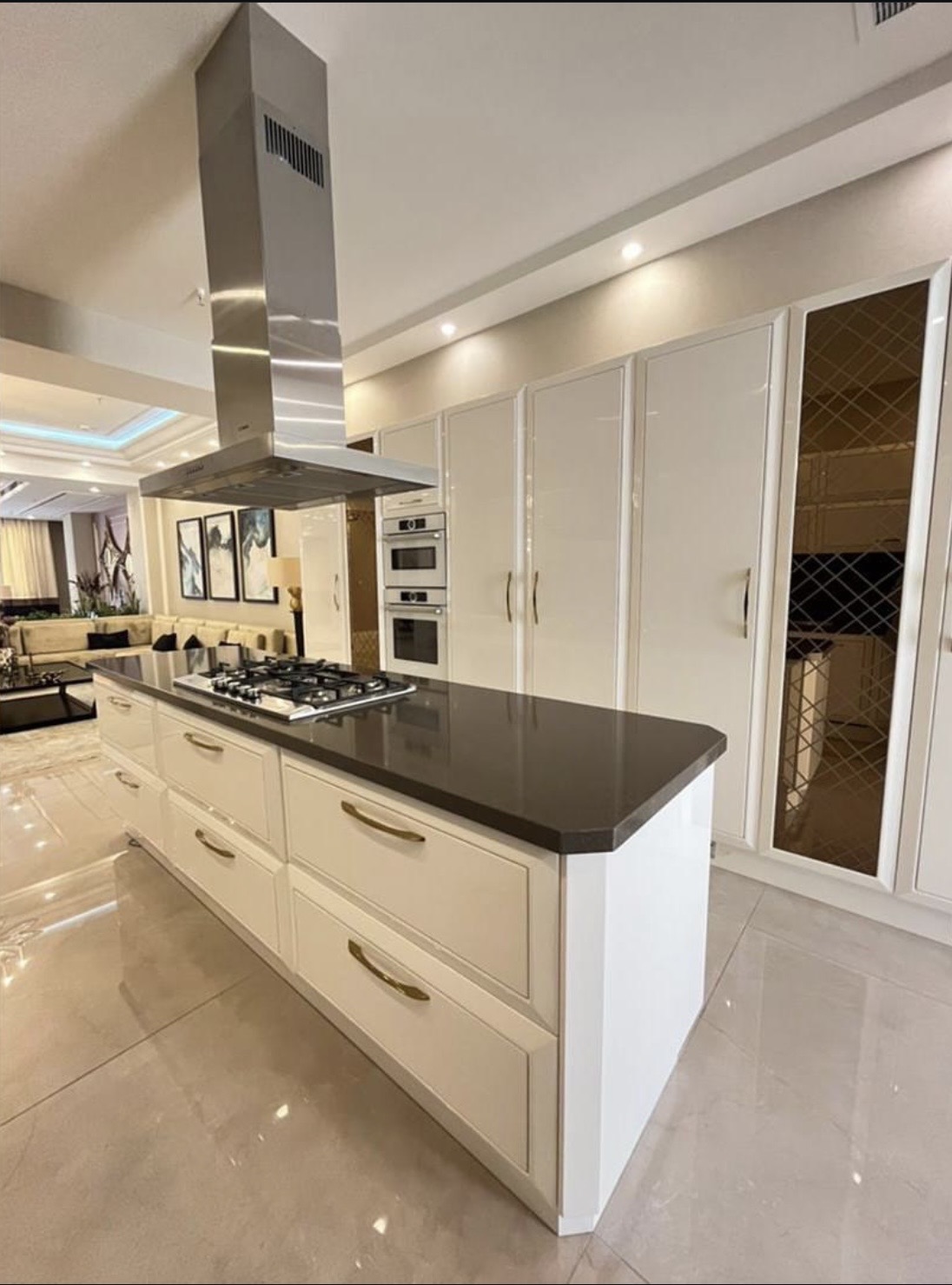 فروش آپارتمان 180متر دولت غرق در نور دو پارکینگ