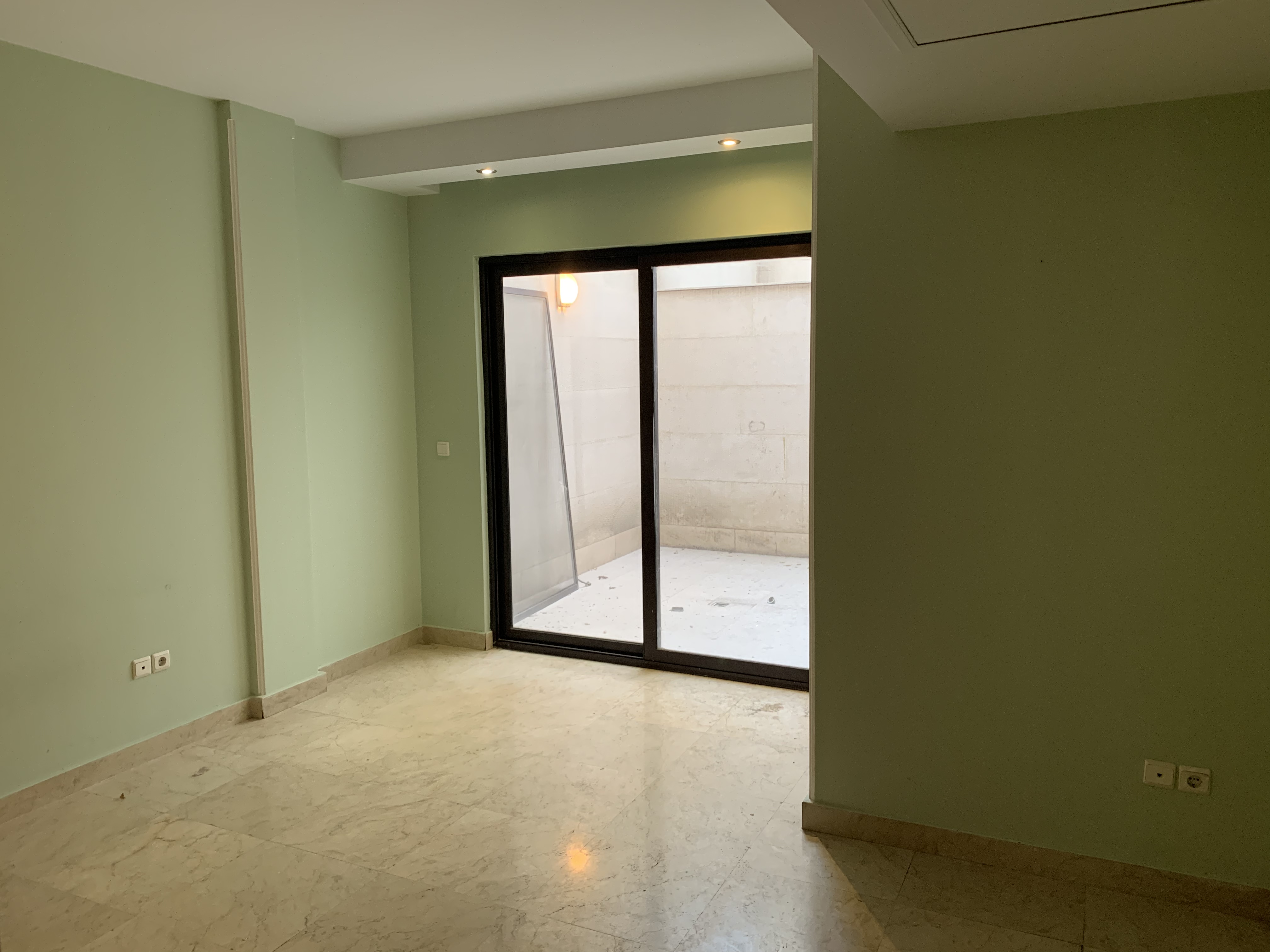 120 متر شمال کاخ «مشاعات»
