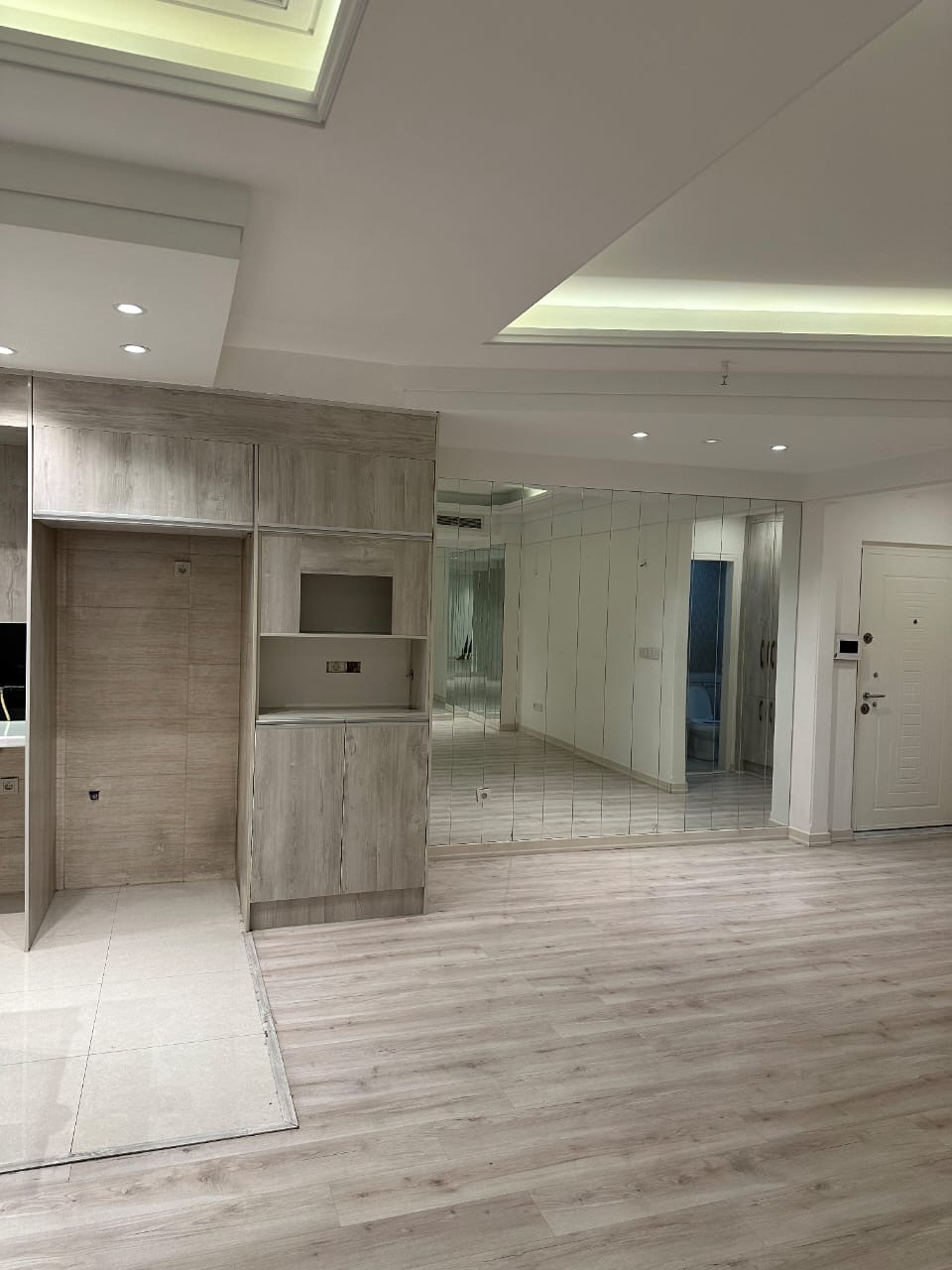 فروش آپارتمان 130 متر جهانتاب تاپ لوکیشن