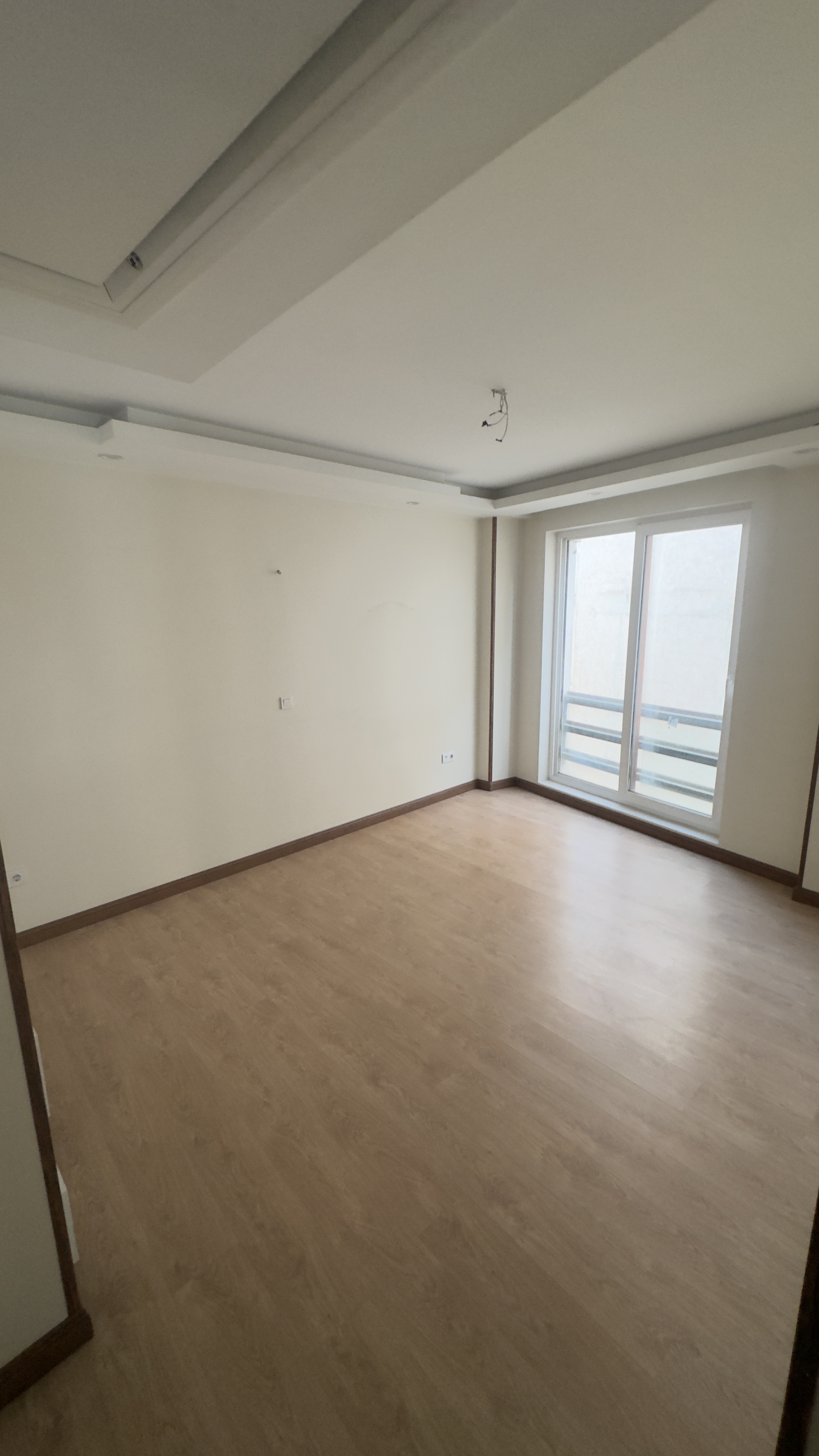 105 متر دو خواب فول مشاعات