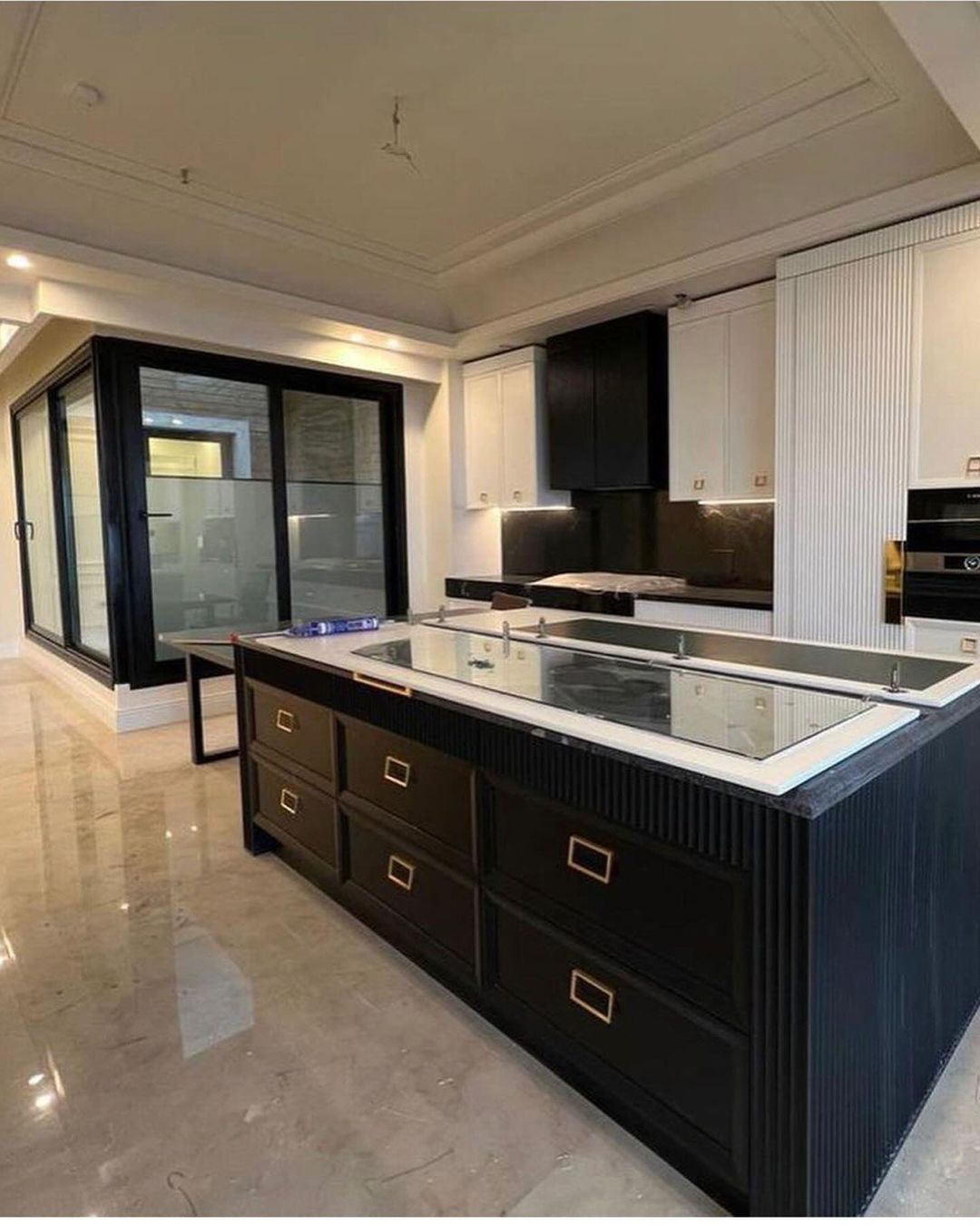 اجاره آپارتمان 240 متر نیاوران فول مشاعات