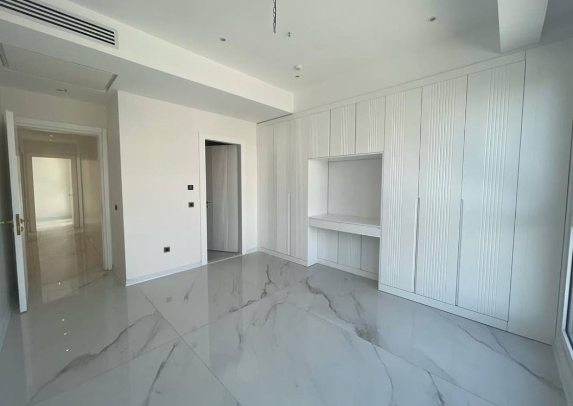 180 متر 2 پارکینگ تک واحدی  دیباجی اختیاریه