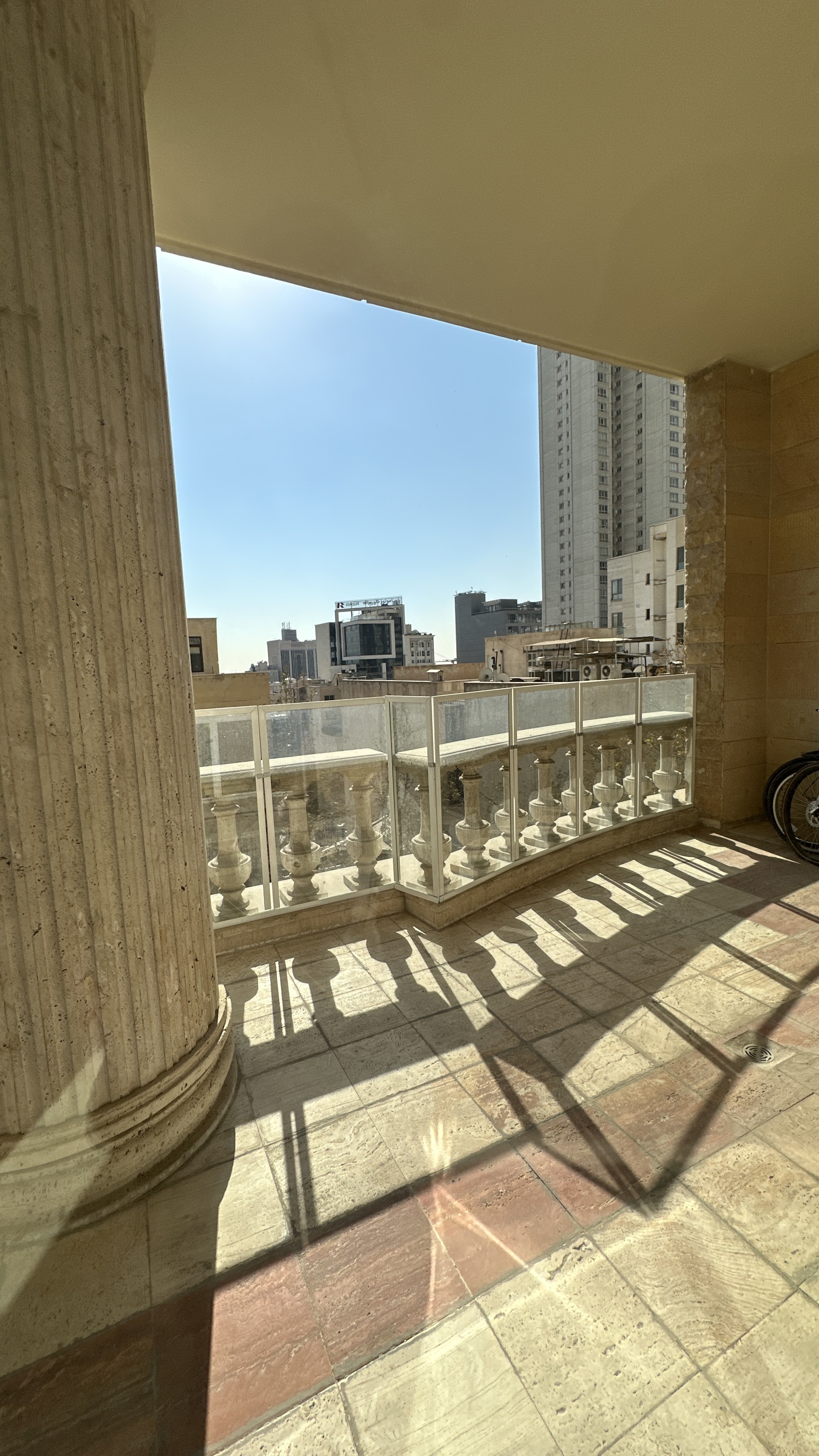 اجاره آپارتمان 330متر‌ فرمانیه شرقی