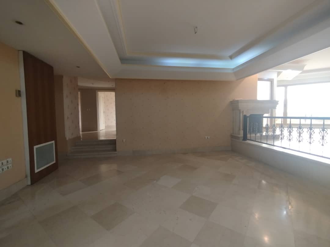 اپارتمان 290 متری چهار خواب تاپ لوکیشن