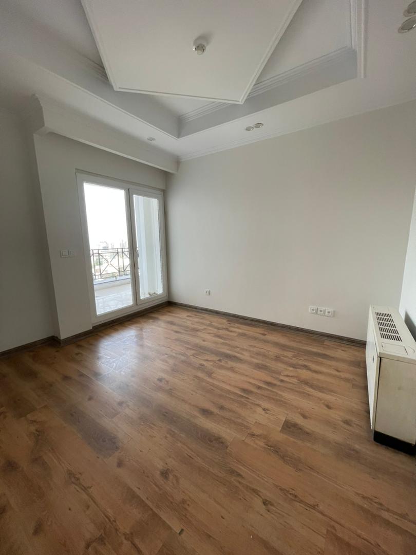 اجاره آپارتمان 280 متر نیاوران 4 پارکینگ سندی