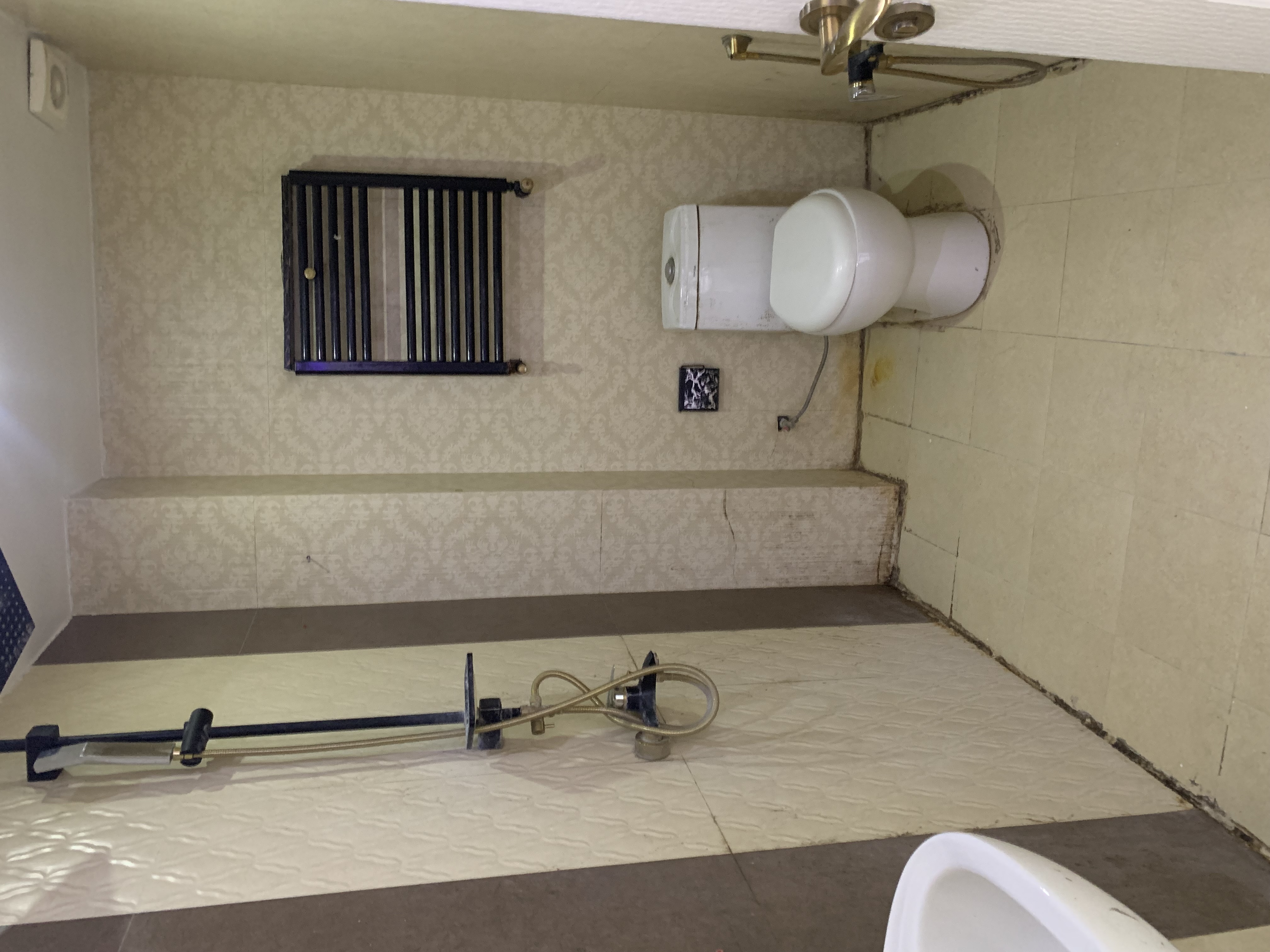 اجاره آپارتمان 130 متر قلهک فول امکانات تخلیه