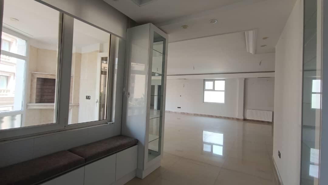 فروش آپارتمان 185متر فرمانیه شرقی سنبل