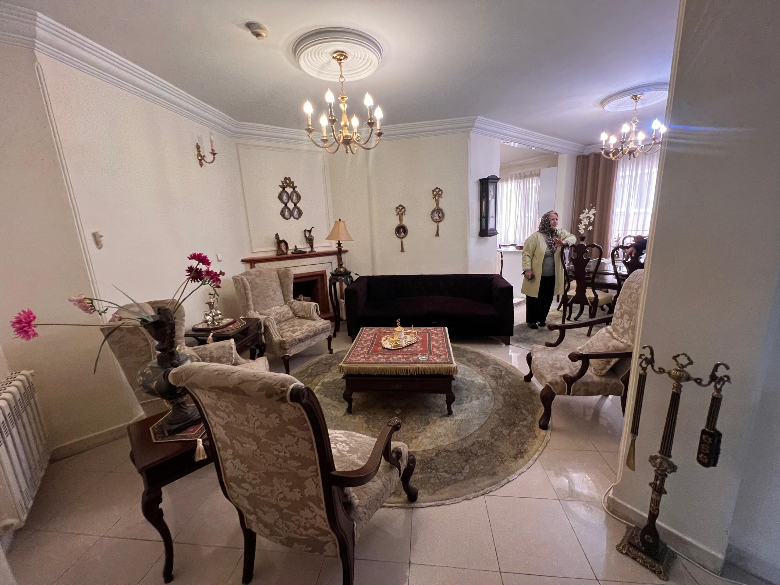 90 متر 2 خواب فول امکانات نیاوران