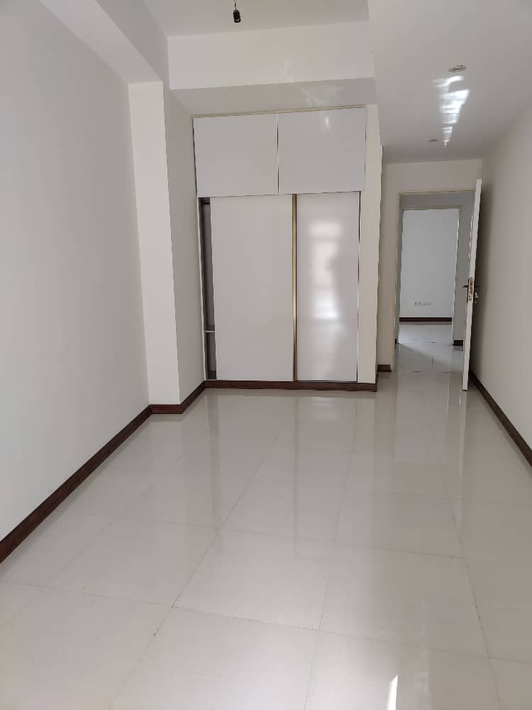 اجاره آپارتمان 130 متر 3 خواب اختیاریه