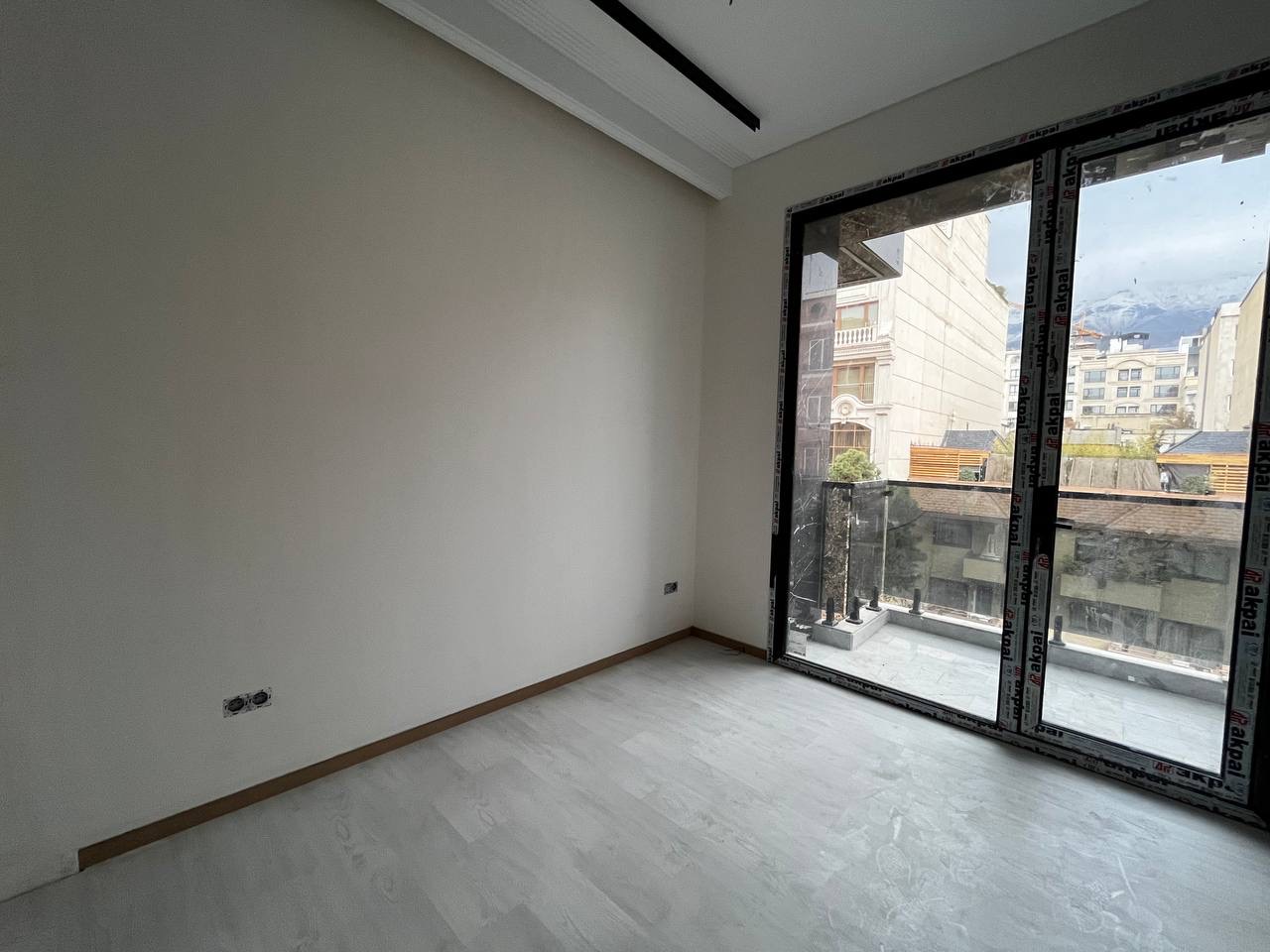 فروش آپارتمان 150 متر آجودانیه 2 مستر فول مشاعات