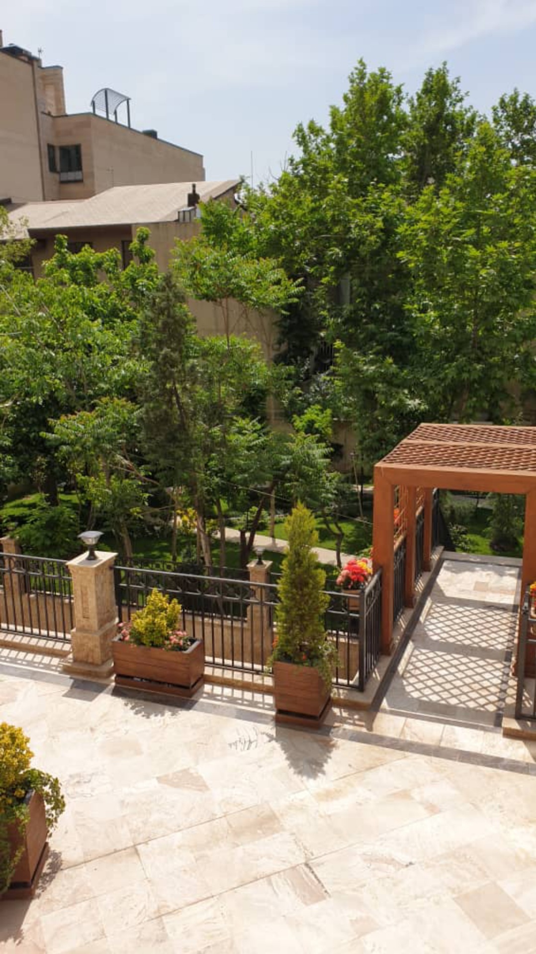 فروش فرمانیه شرقی طبقه هشتم امنیت لوکیشن اول ویو مشجر دسترسی