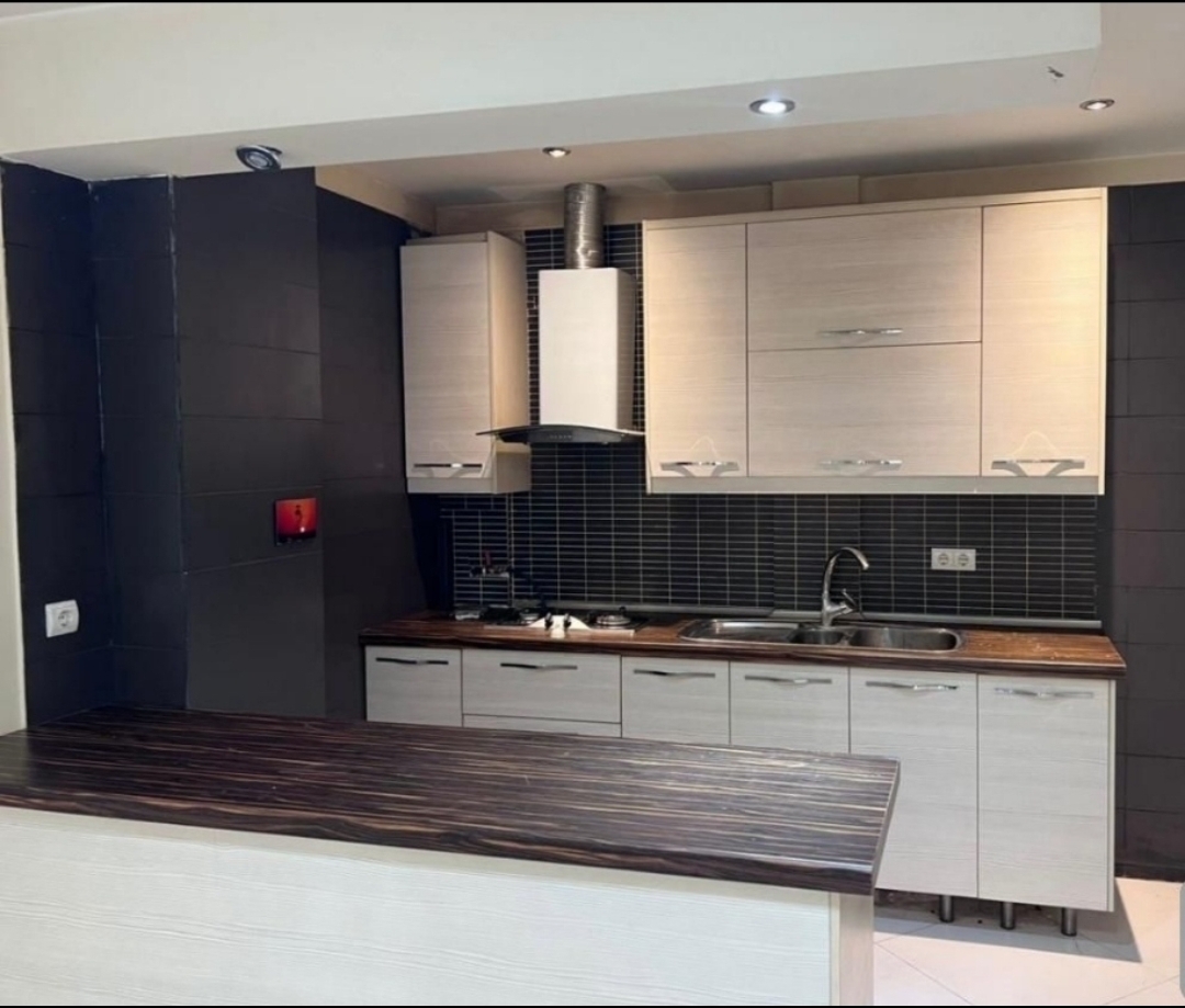 فروش آپارتمان 230 متر آجودانیه فول امکانات