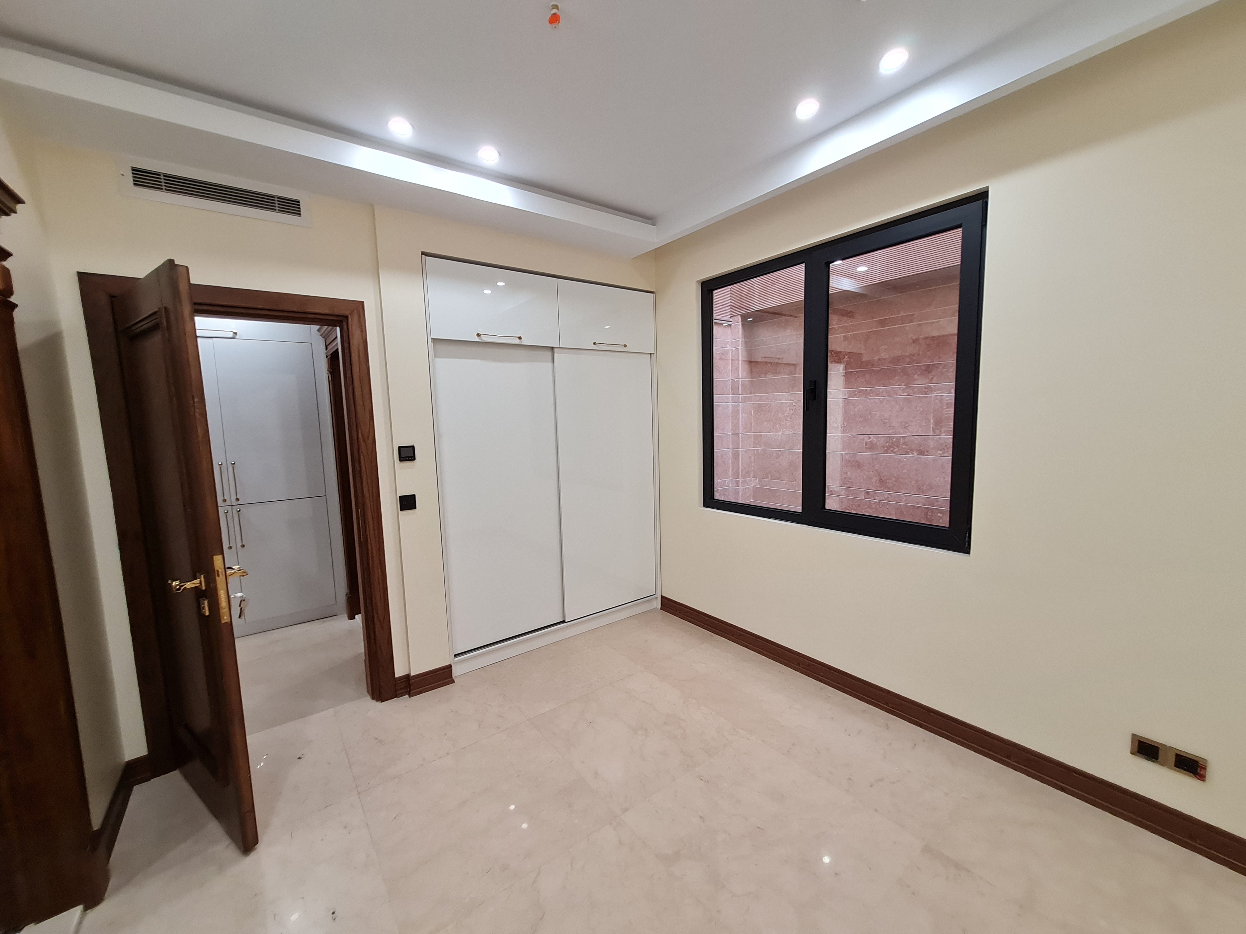 فروش آپارتمان 120 متر نیاوران یاسر