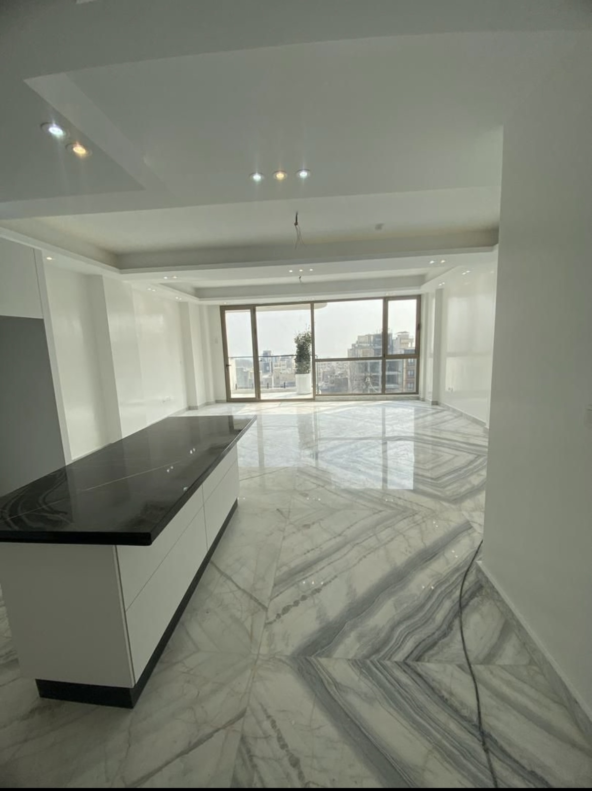 اجاره اپارتمان 140متر 3 خواب 1مستر استخر تاپ لوکیشن نیاوران