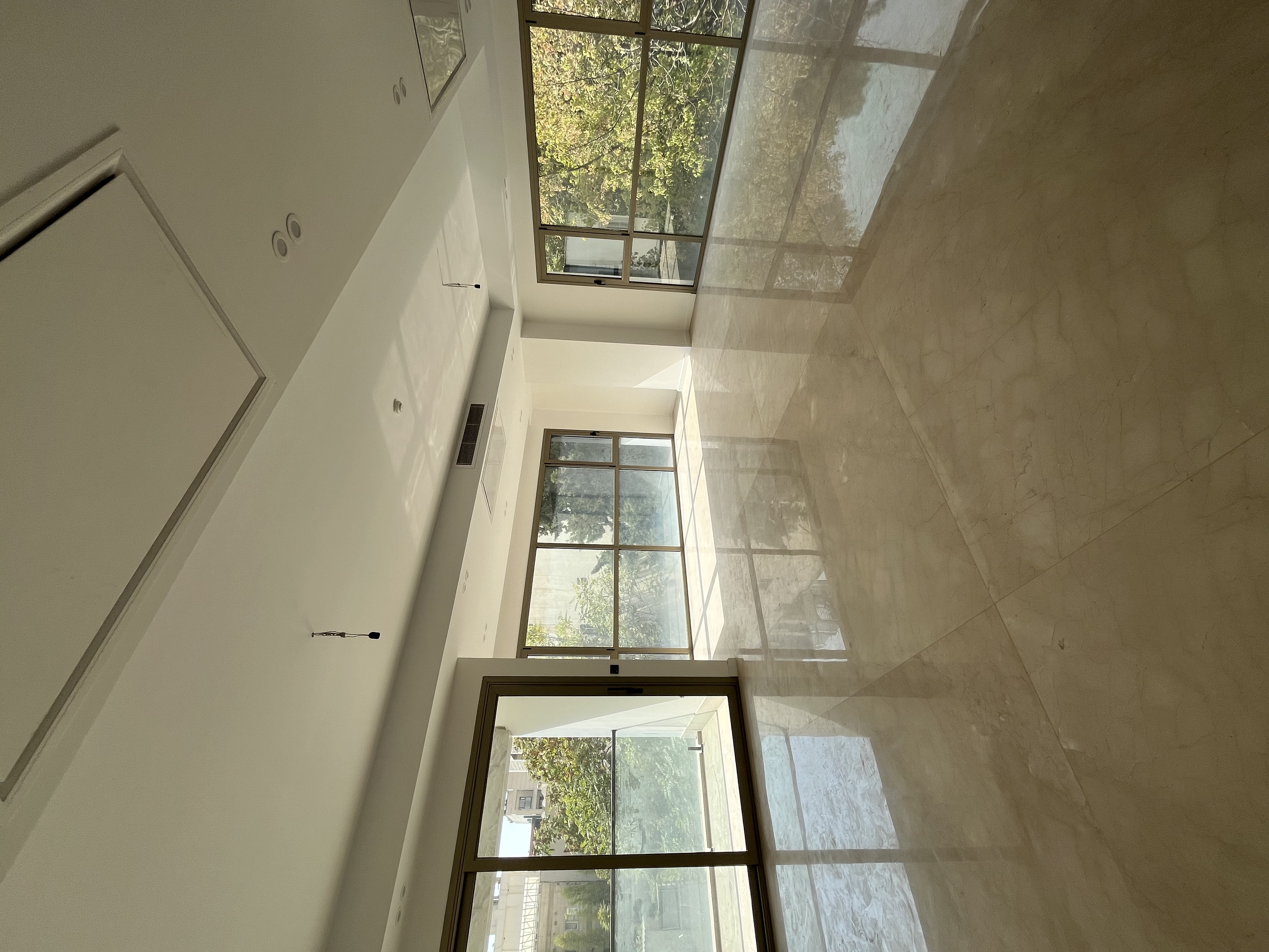 210 متر 3 خواب / نوساز کلید نخورده / فول مشاعات / نیاوران