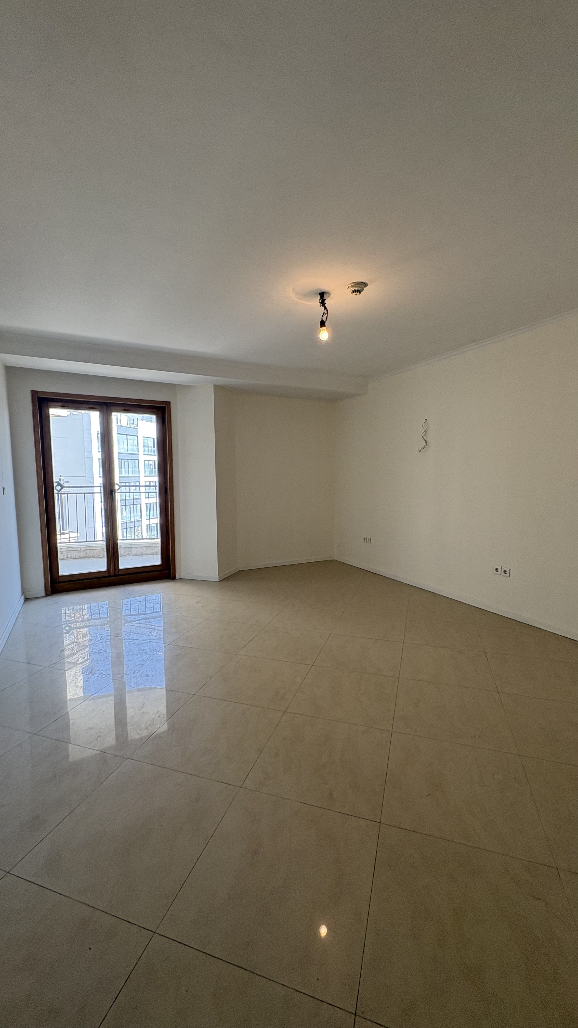 فروش آپارتمان 300 متر سنبل تراس قابل چیدمان