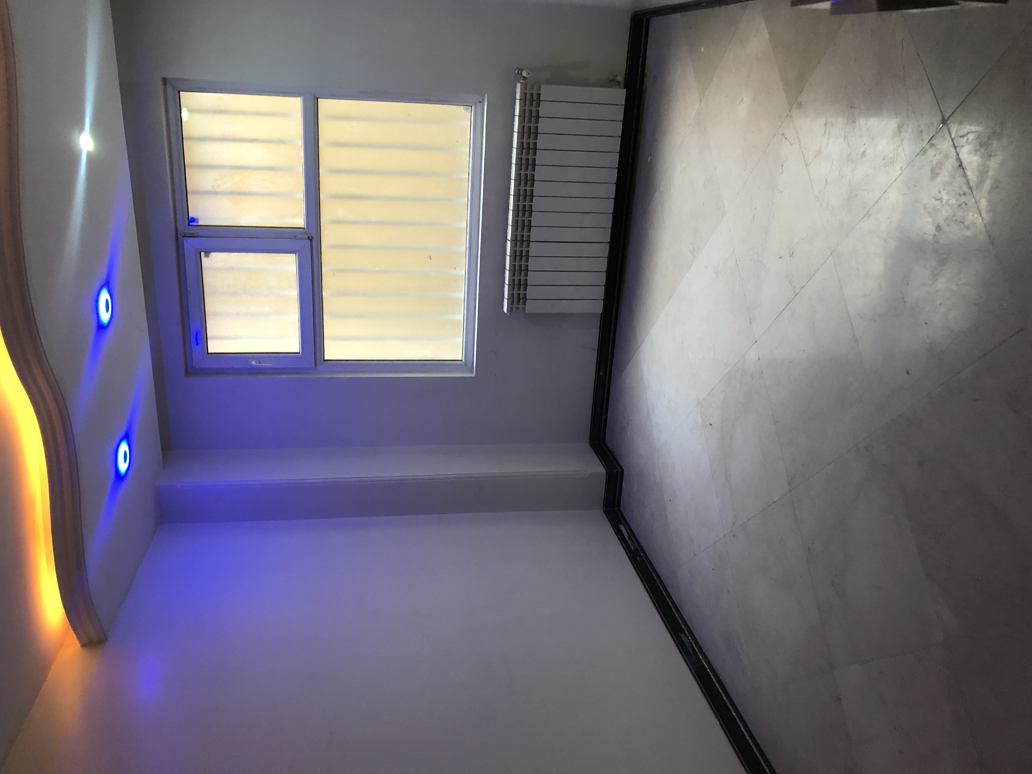 105متری شمال کاخ