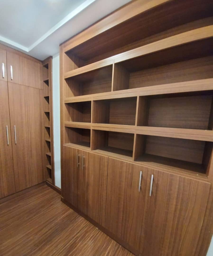 اجاره آپارتمان 320متر فرمانیه فول امکانات برج باغ
