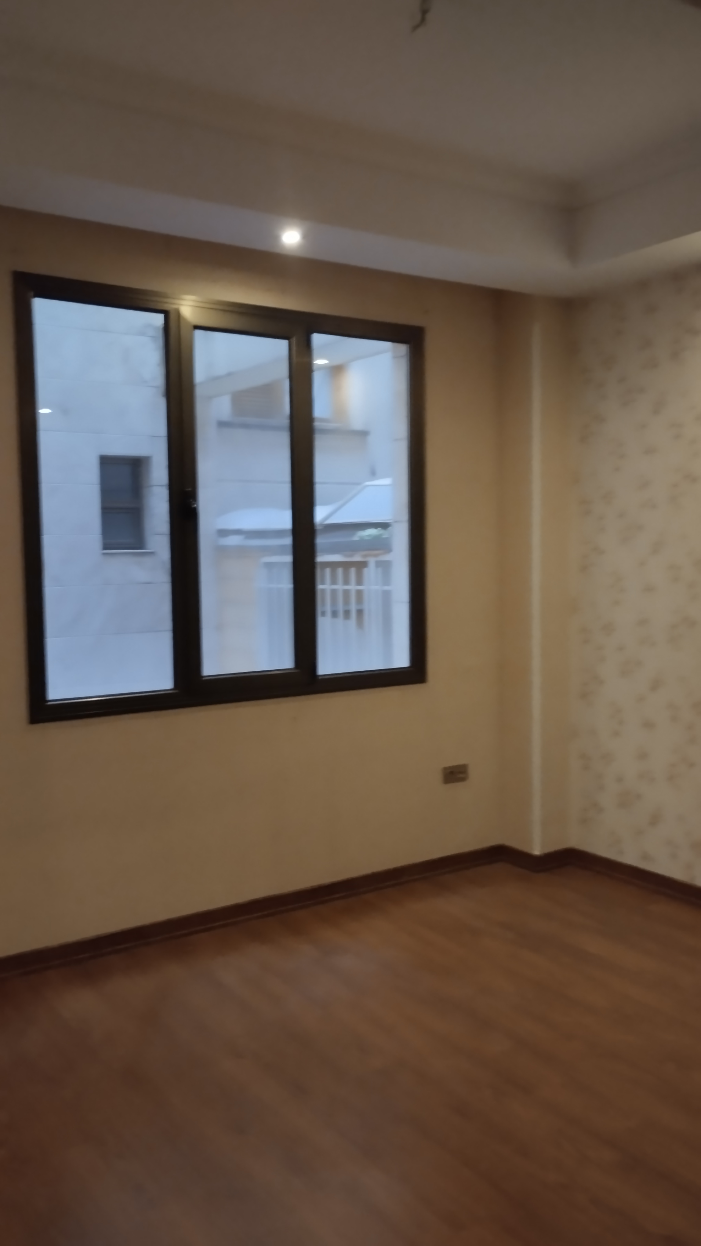 فروش اپارتمان 220 متر 3 خواب فول امکانات نیاوران