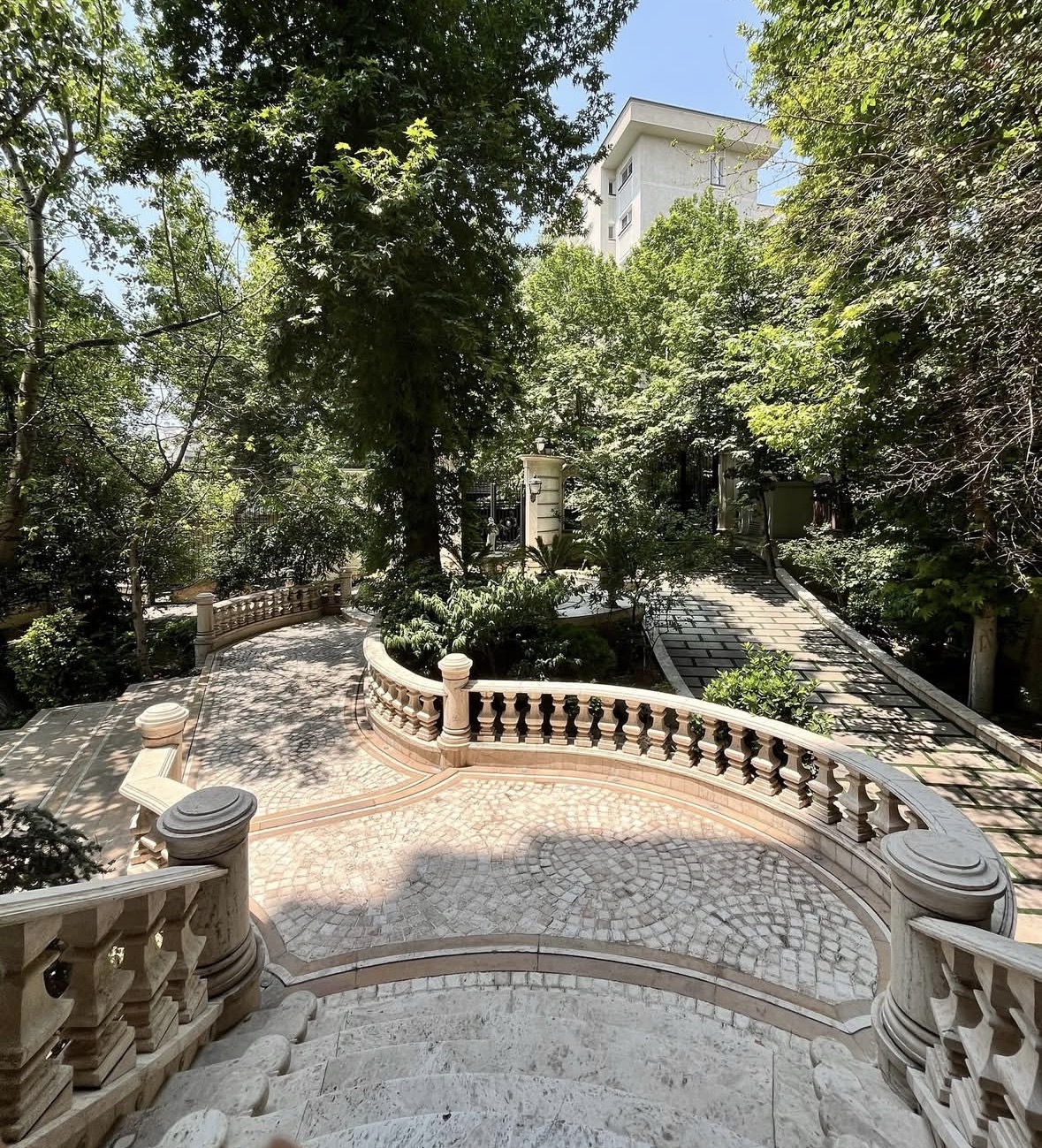 فروش آپارتمان 195 متر دولت نور مستقیم تراس بزرگ بدون مشابه