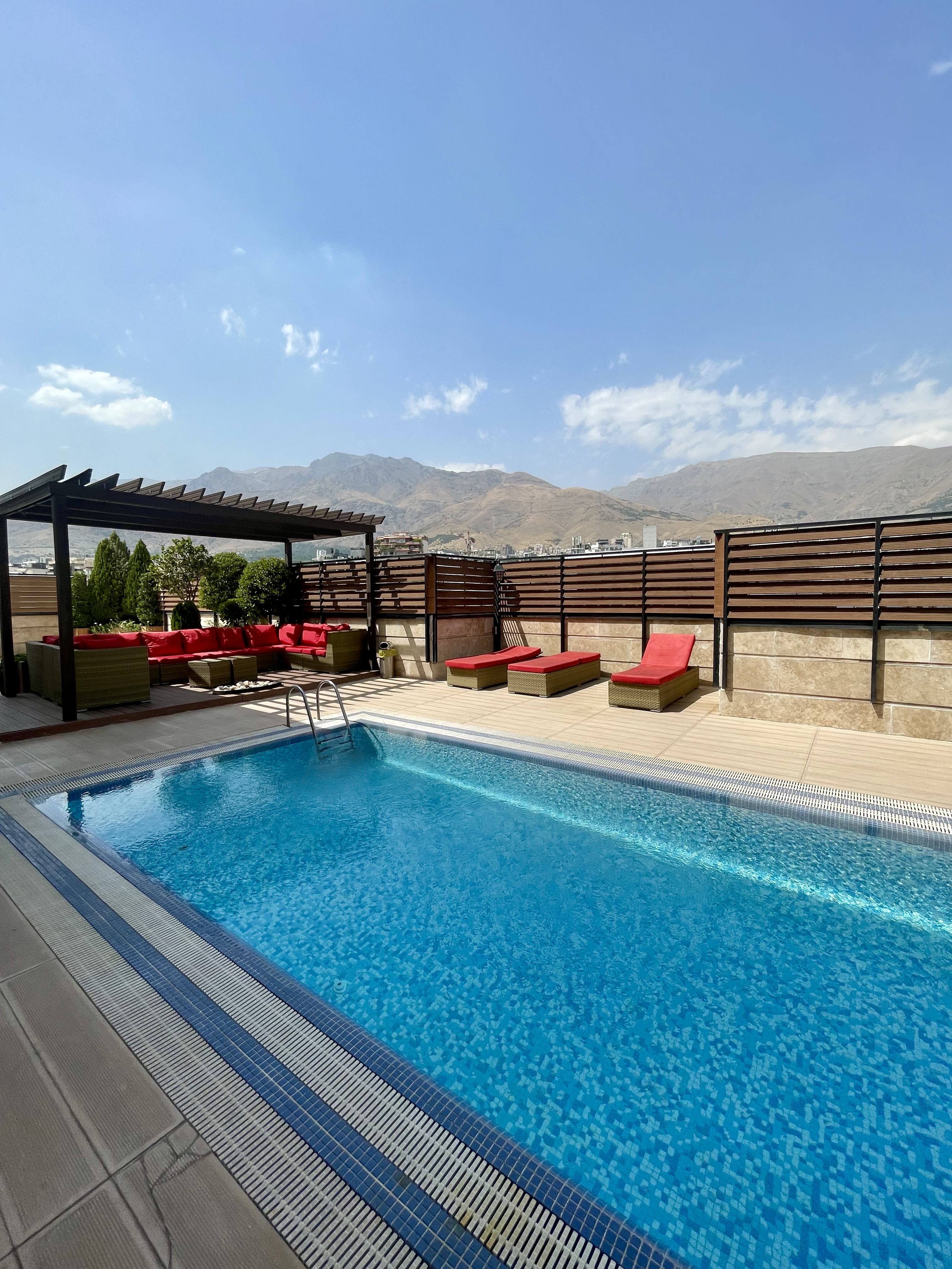 اجاره آپارتمان 175متر اقدسیه 3خواب