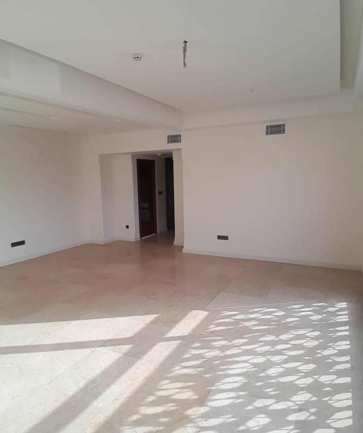 فروش آپارتمان 105 متری 2 خوابه غرق نور دنج