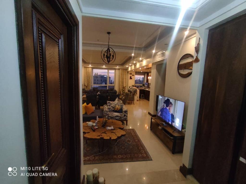 رهن كامل اپارتمان 100 مترى در نياوران
