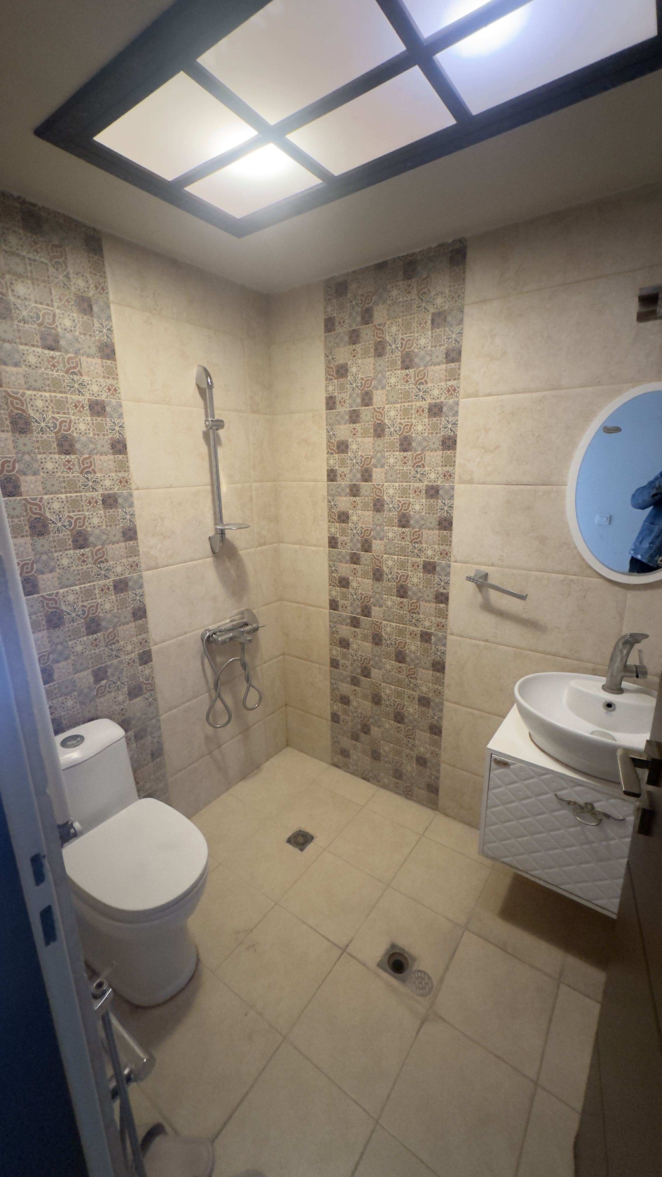 105 متر دو خواب فول مشاعات