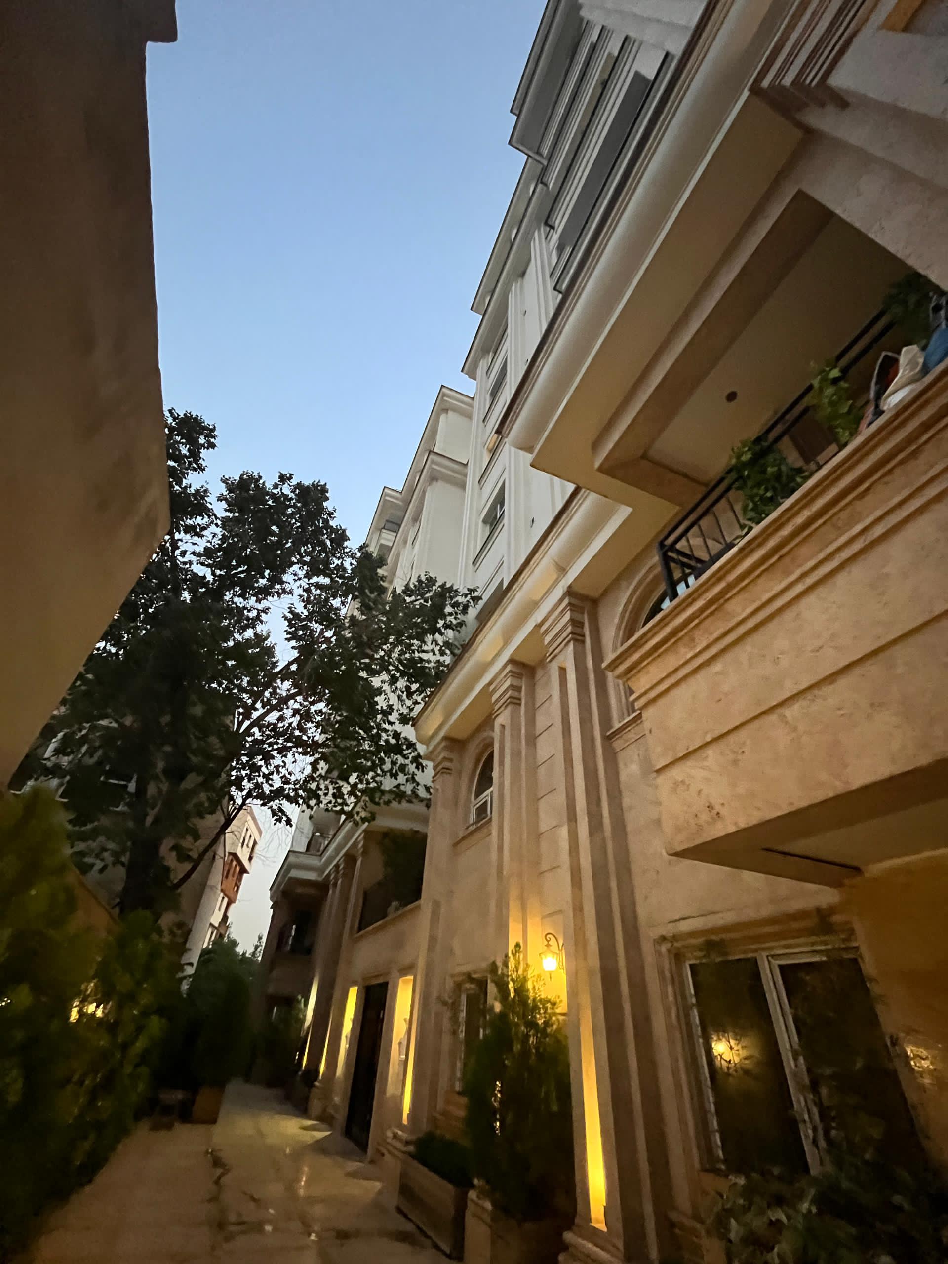 فروش آپارتمان 125 متر نیاوران