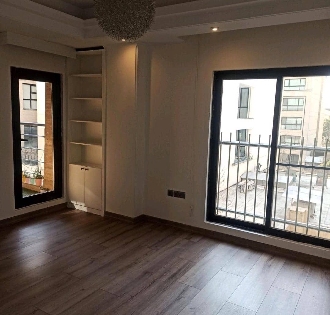 فروش 150 متر آپارتمان قلب منظریه غرق نور دو جهت ساختمان لوکس