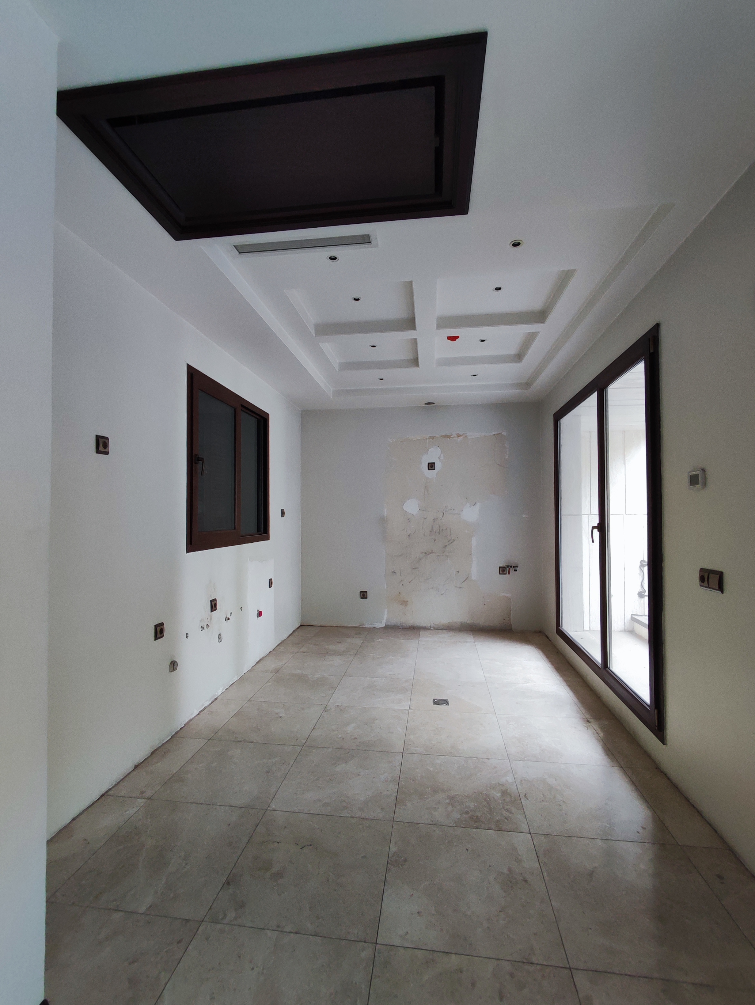 فروش آپارتمان 130متر گلستان شمالی کلید نخورده فول مشاعات