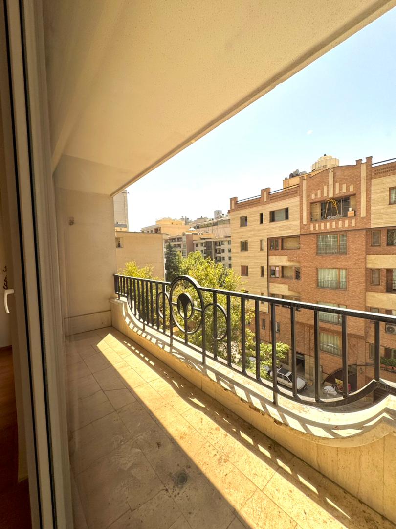 فروش آپارتمان 275 متر فرمانیه گلستان شمالی