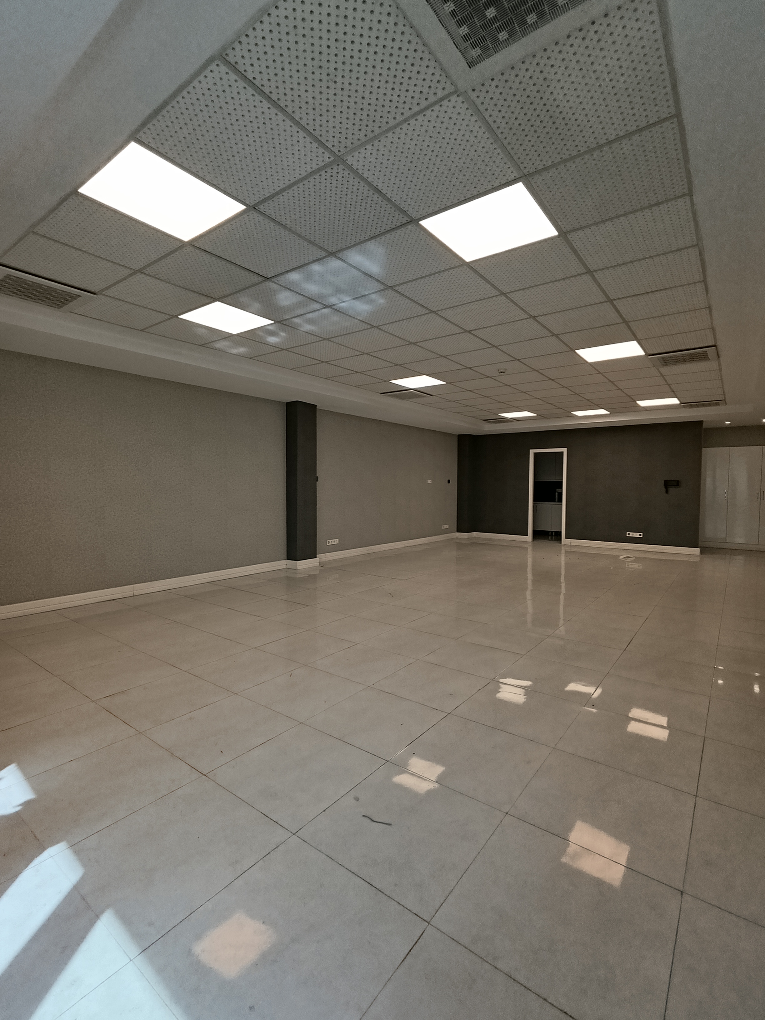 اجاره اداری 100متر دیباجی
