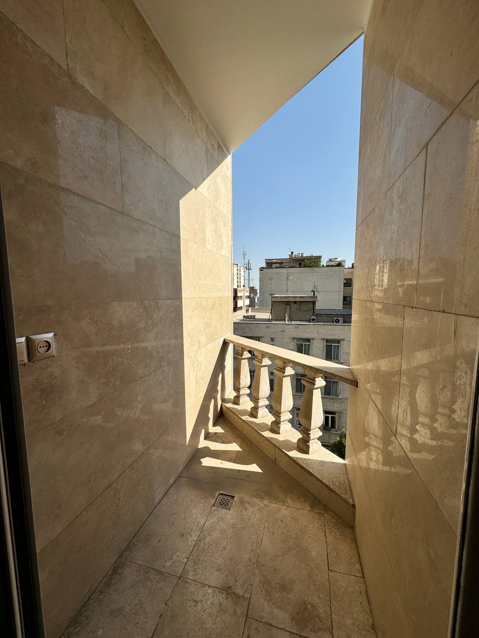 اجاره آپارتمان اداری 130متری 2اتاق برفرمانیه