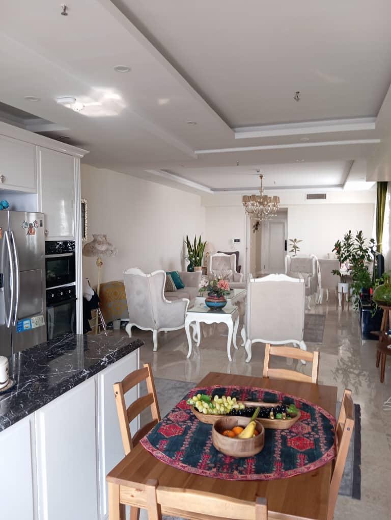 فروش اپارتمان  147متر آپارتمان قلب دیباجی خوش نقشه غرق نور