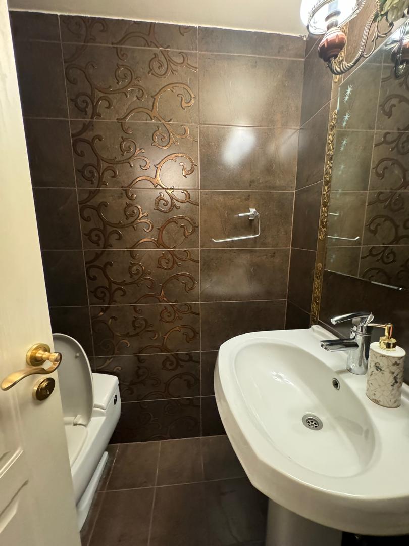 اجاره آپارتمان 95 متر 2 خواب حکمت