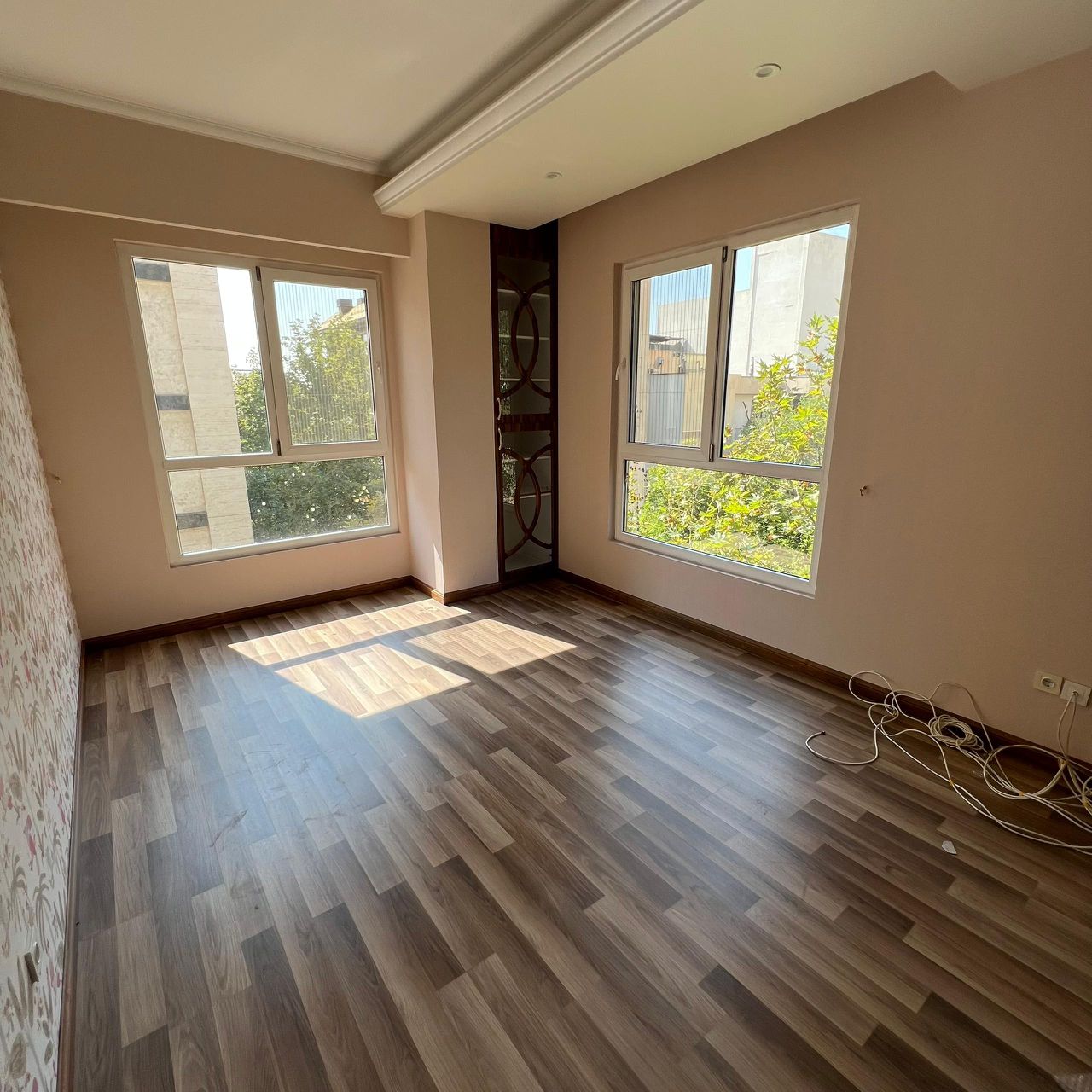 فروش آپارتمان 140 متر دیباجی دو پارکینگ سندی