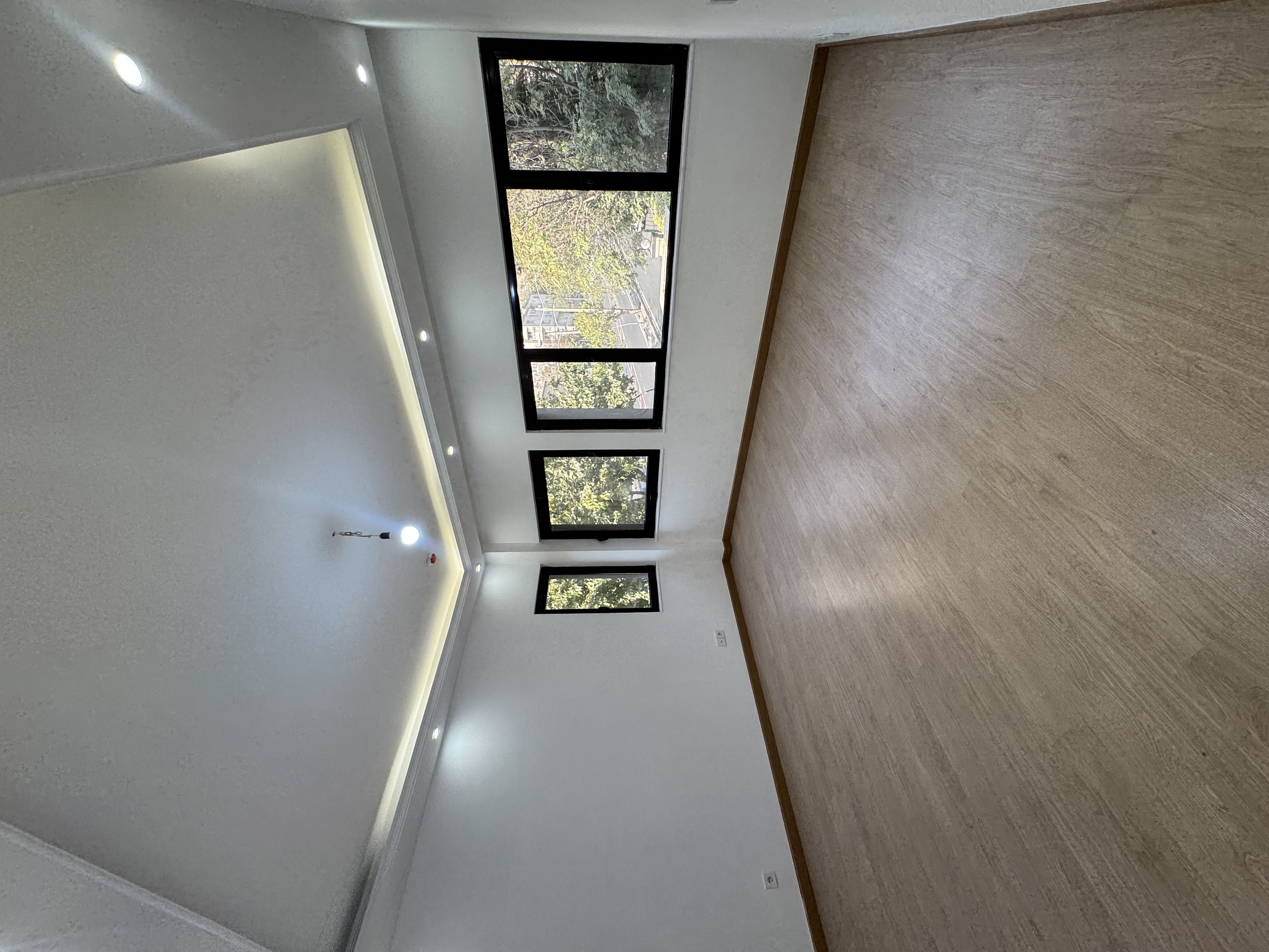 فروش آپارتمان 250 متر آجودانیه چهارخواب