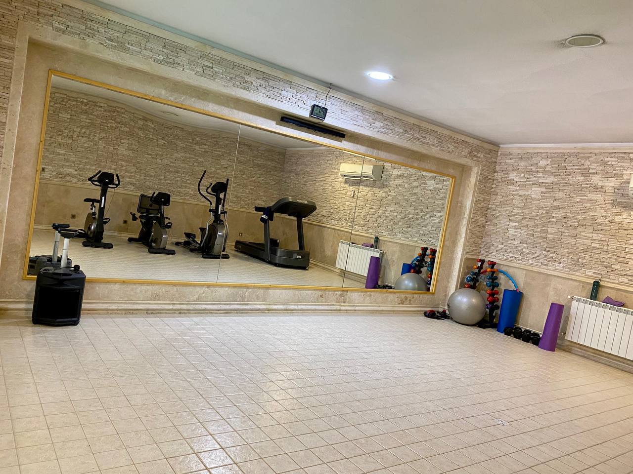 اجاره آپارتمان 126 متر نیاوران لوکس و برند