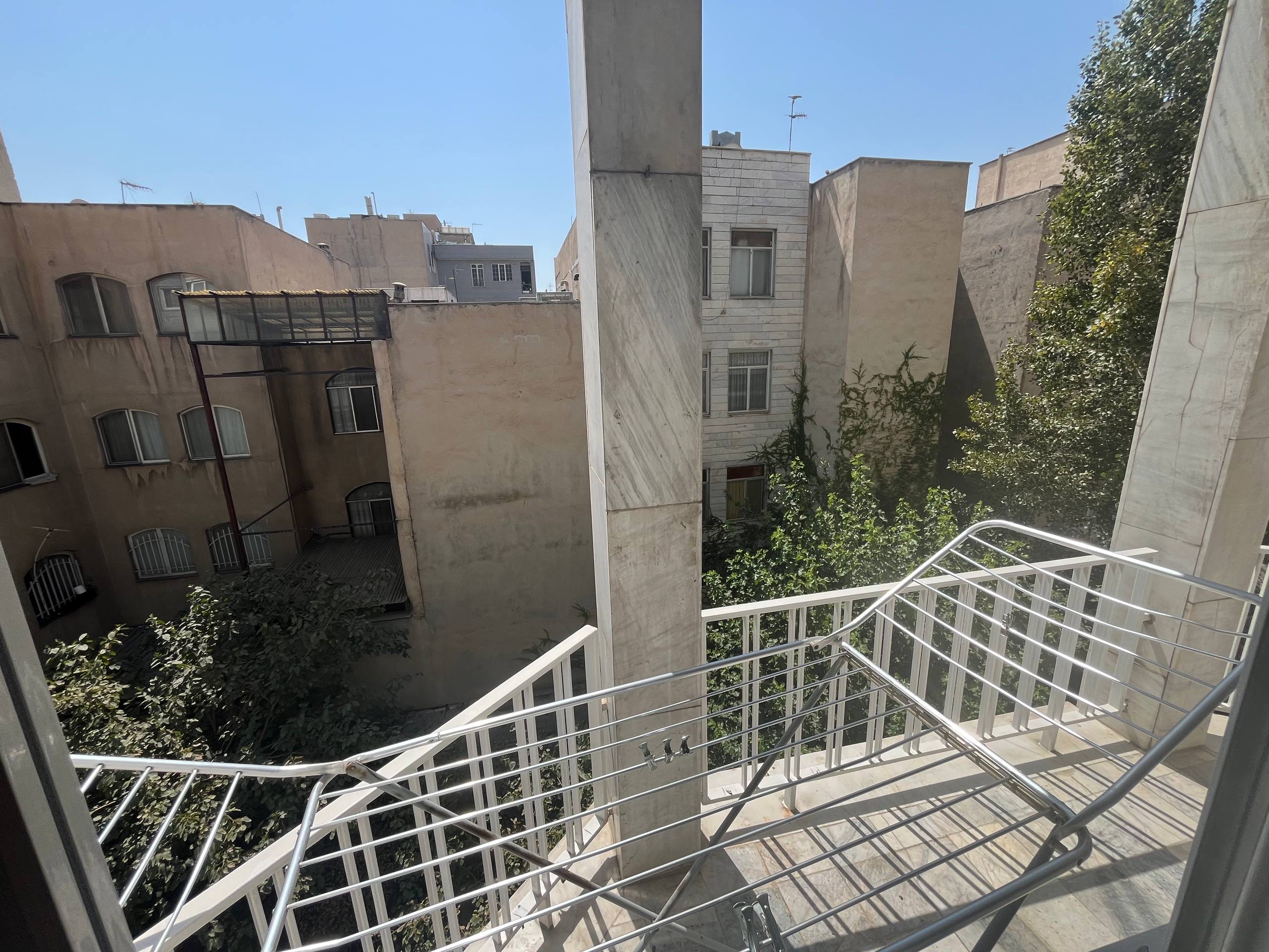 اجاره آپارتمان 115 متر مدائن 2 خواب در میدان