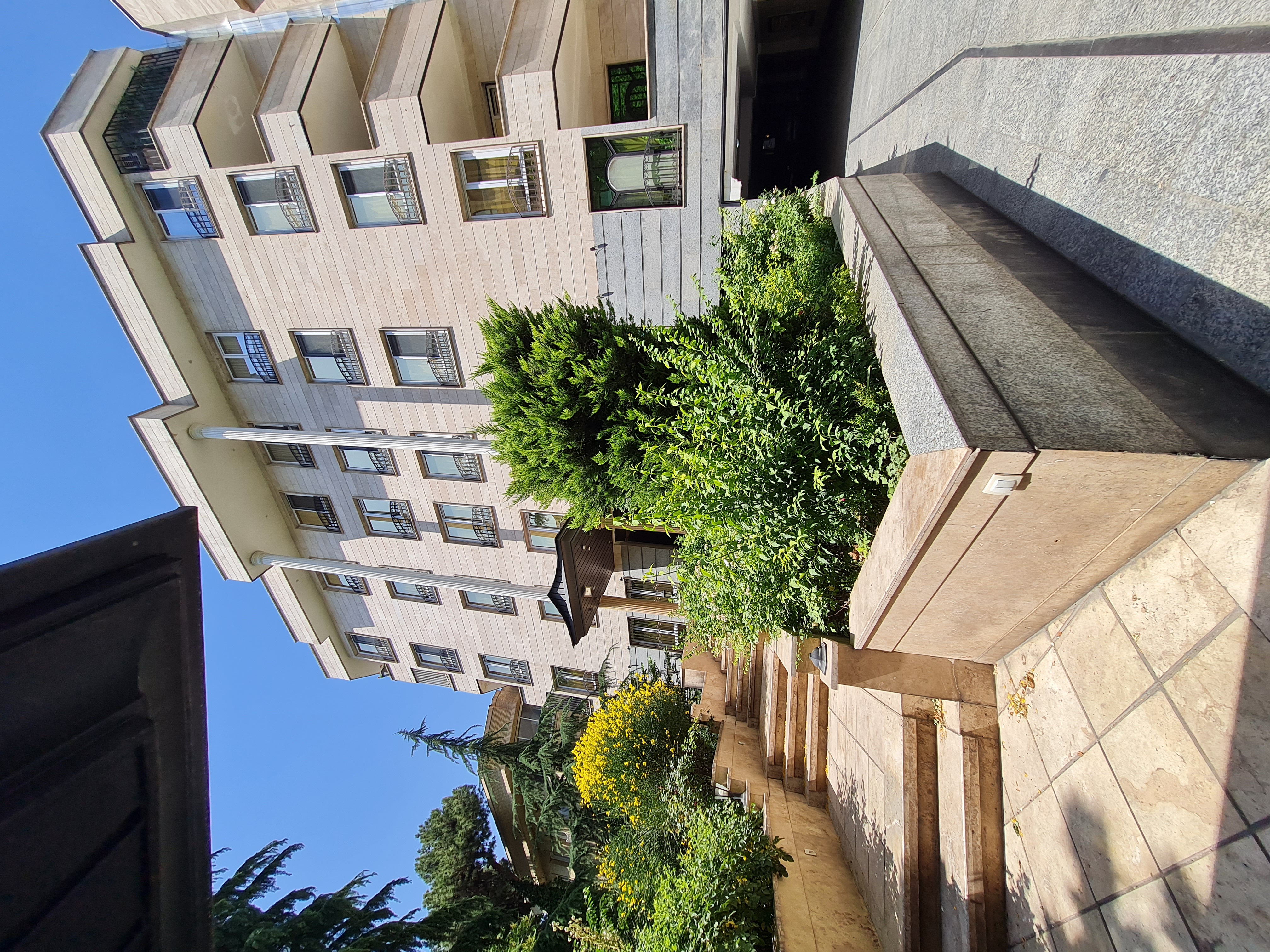 فروش آپارتمان 150 متر تاپ لوکیشن دروس