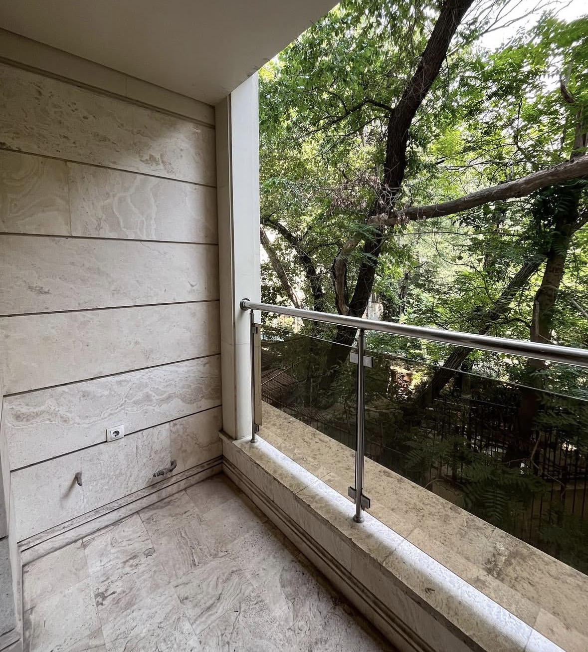 فروش آپارتمان 195 متر دولت نور مستقیم تراس بزرگ بدون مشابه