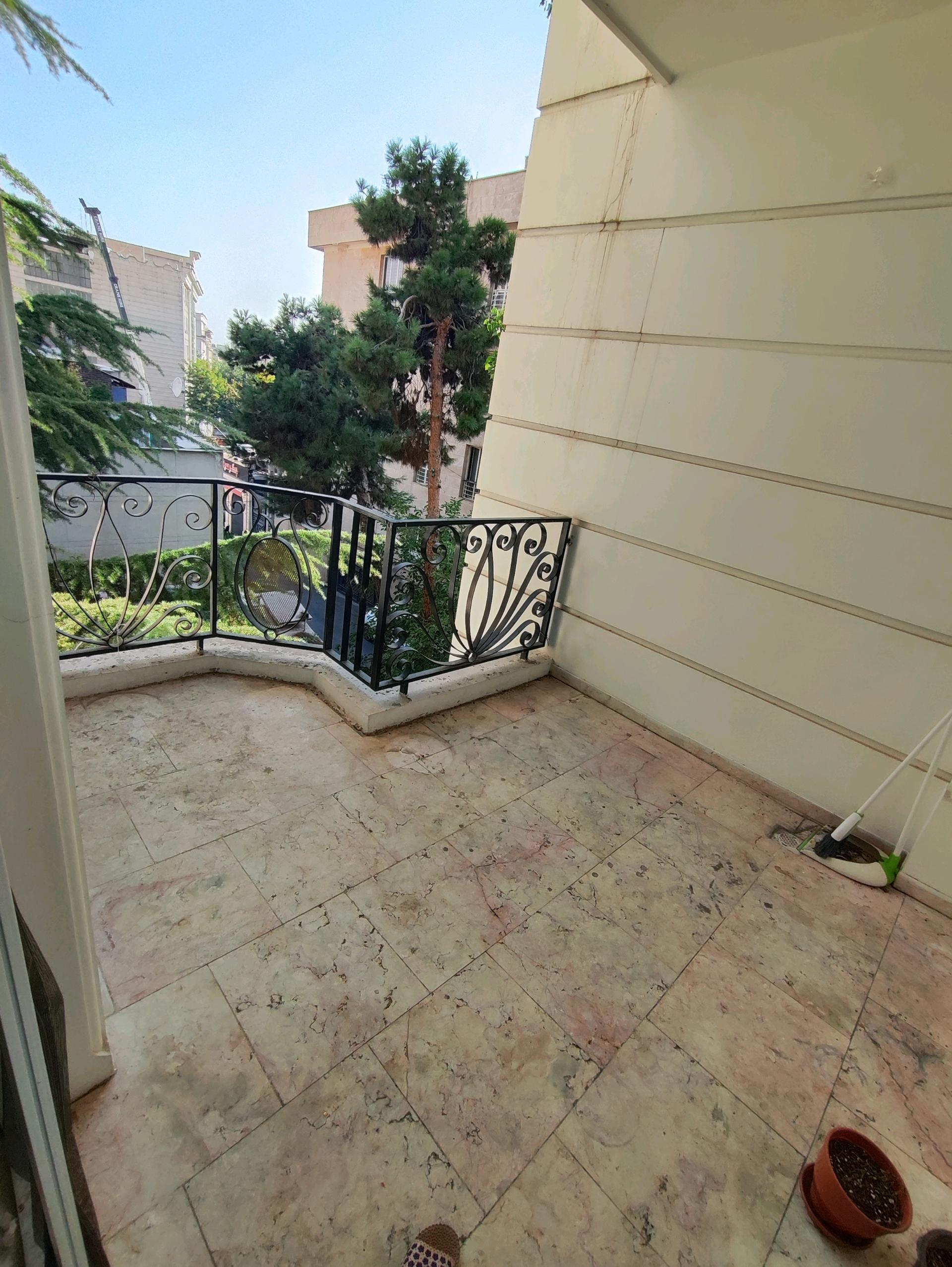 فروش آپارتمان 200 متر دیباجی فول مشاعات