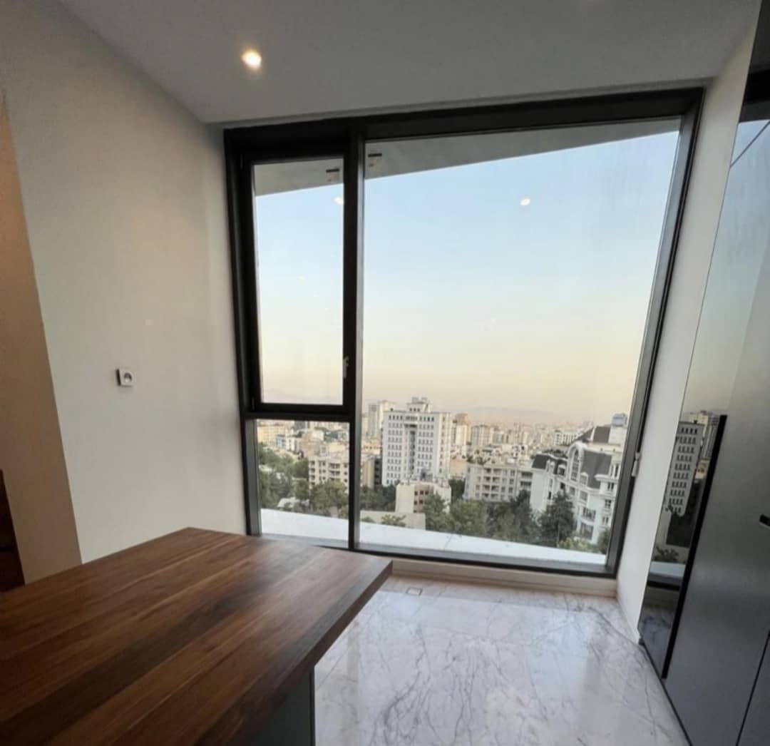 فروش آپارتمان 380 متر کامرانیه با حس پنت هاوس و ارتفاع سقف 4.50