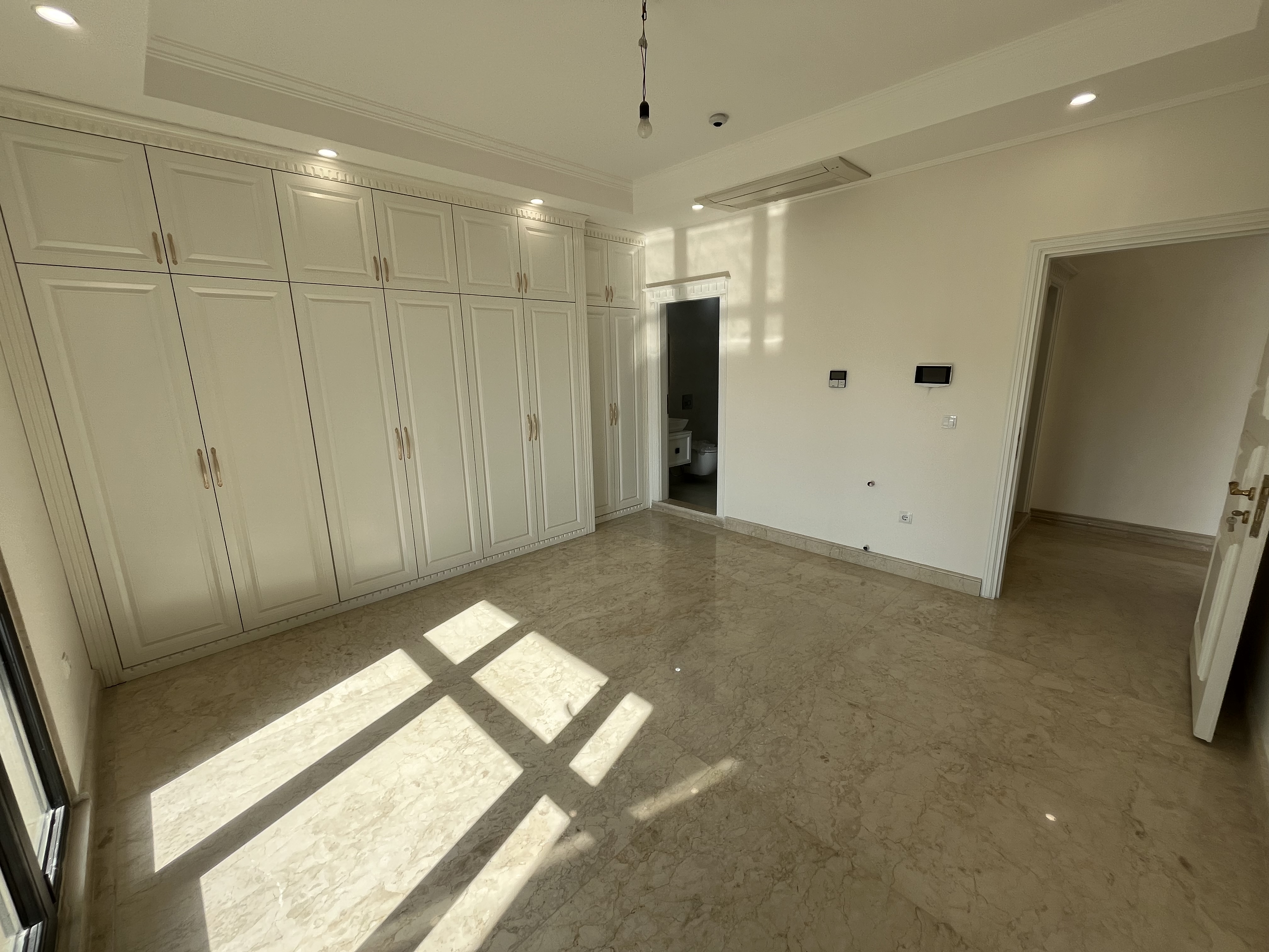 فروش آپارتمان 155 متر جهانتاب سه خواب فول مشاعات